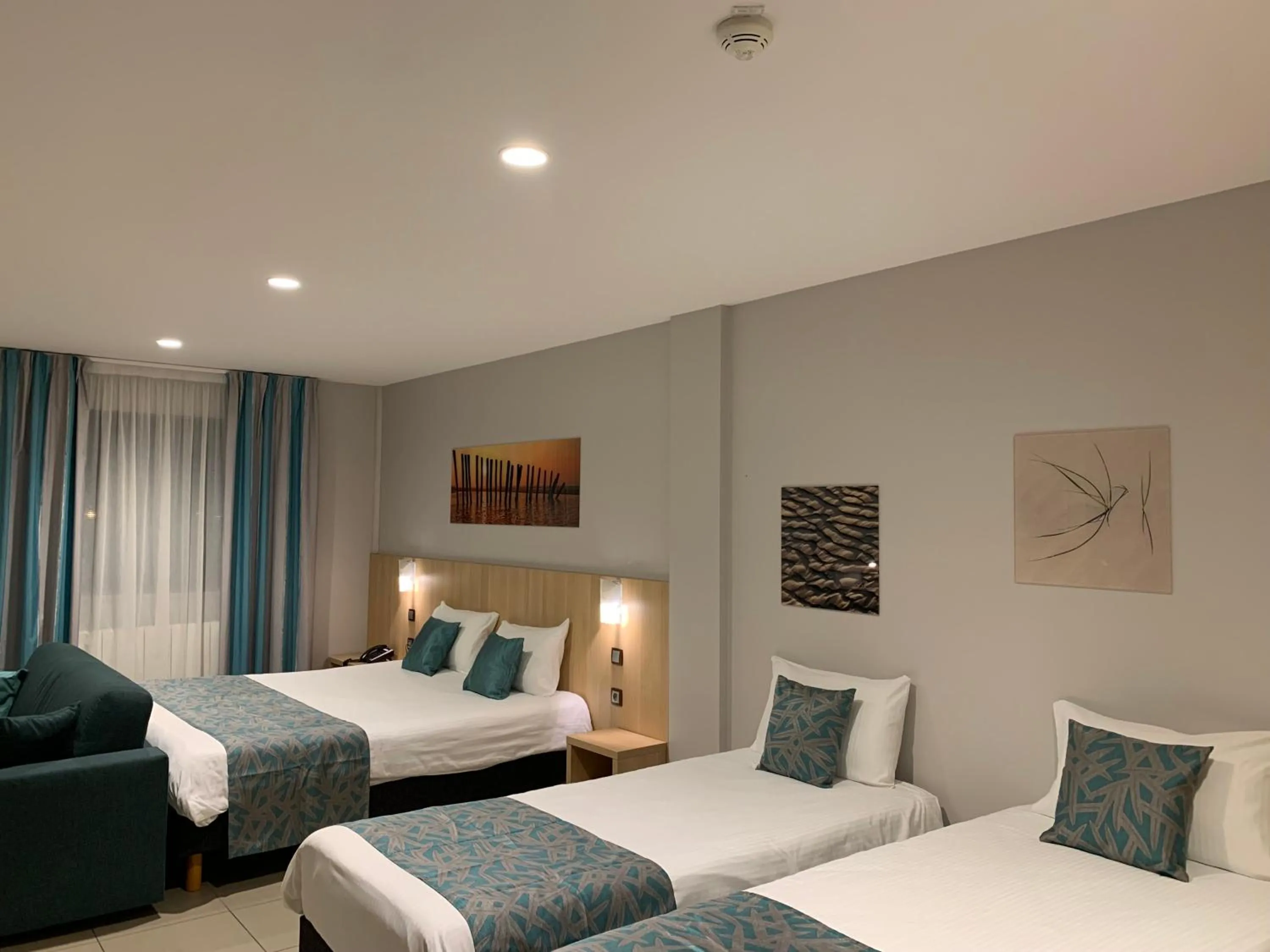 Bed in The Originals City, L'Haut' Aile, Coquelles-Calais Tunnel s/Manche L'HAUTAILE