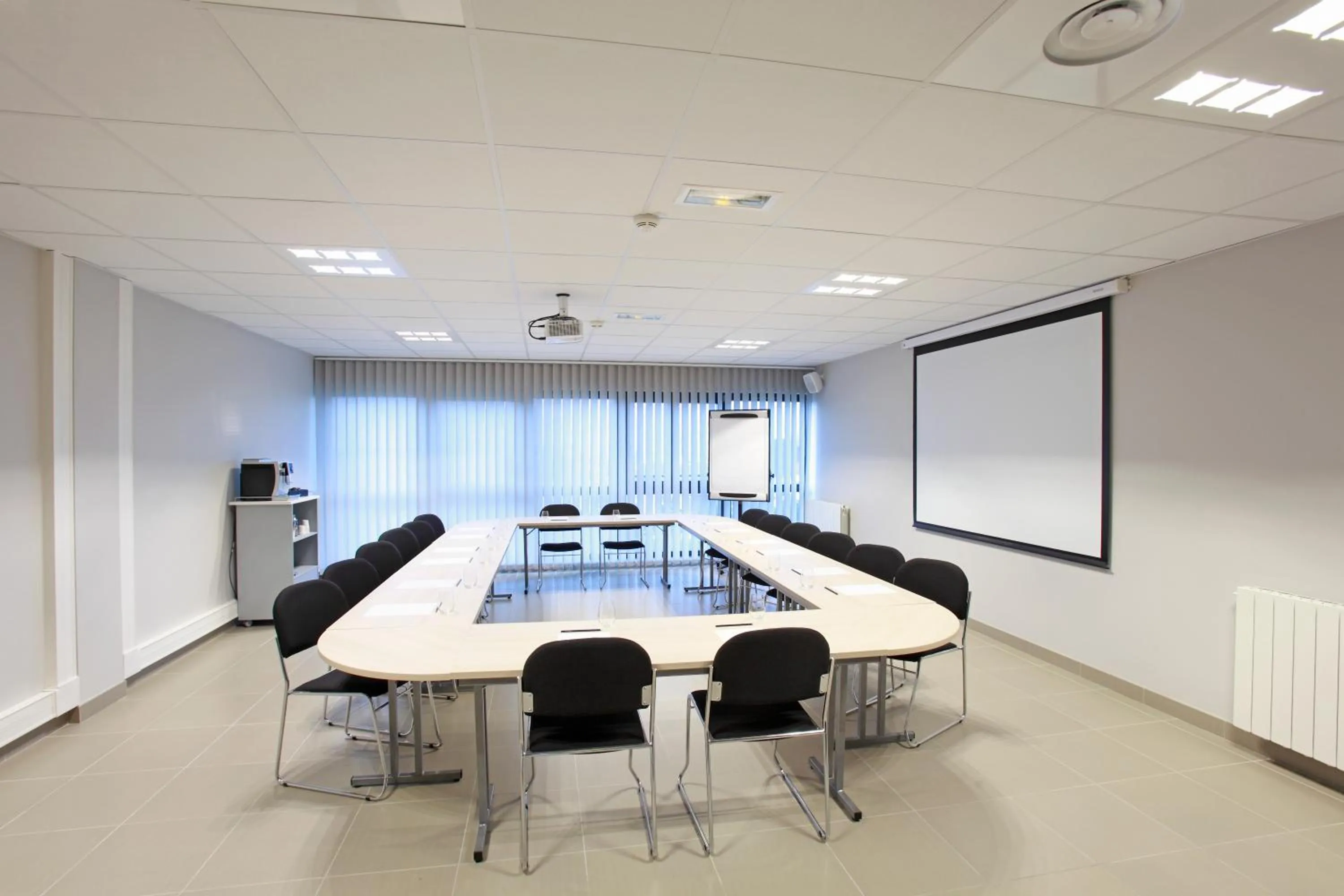 Business facilities in The Originals City, L'Haut' Aile, Coquelles-Calais Tunnel s/Manche L'HAUTAILE