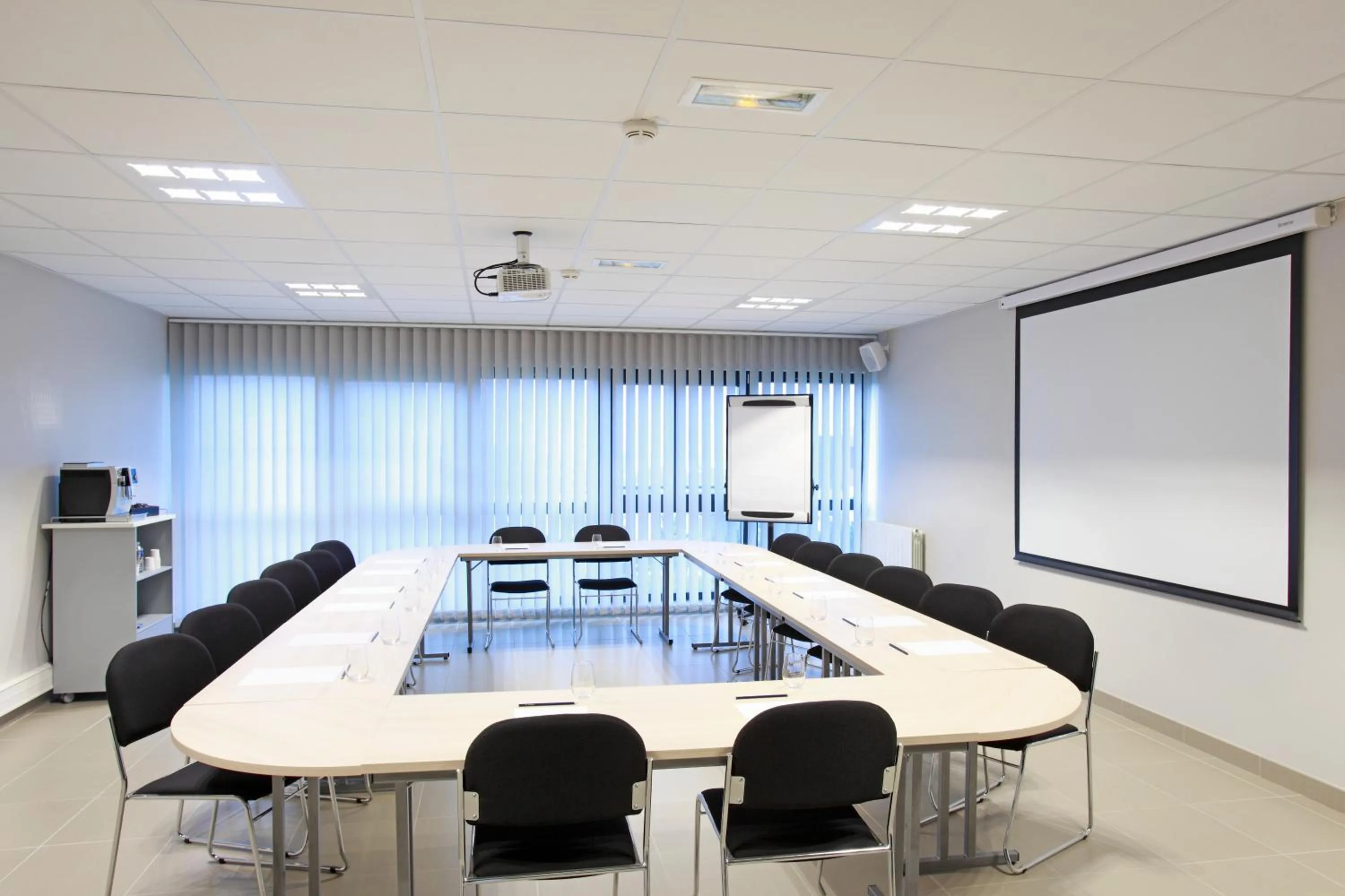 Business facilities in The Originals City, L'Haut' Aile, Coquelles-Calais Tunnel s/Manche L'HAUTAILE