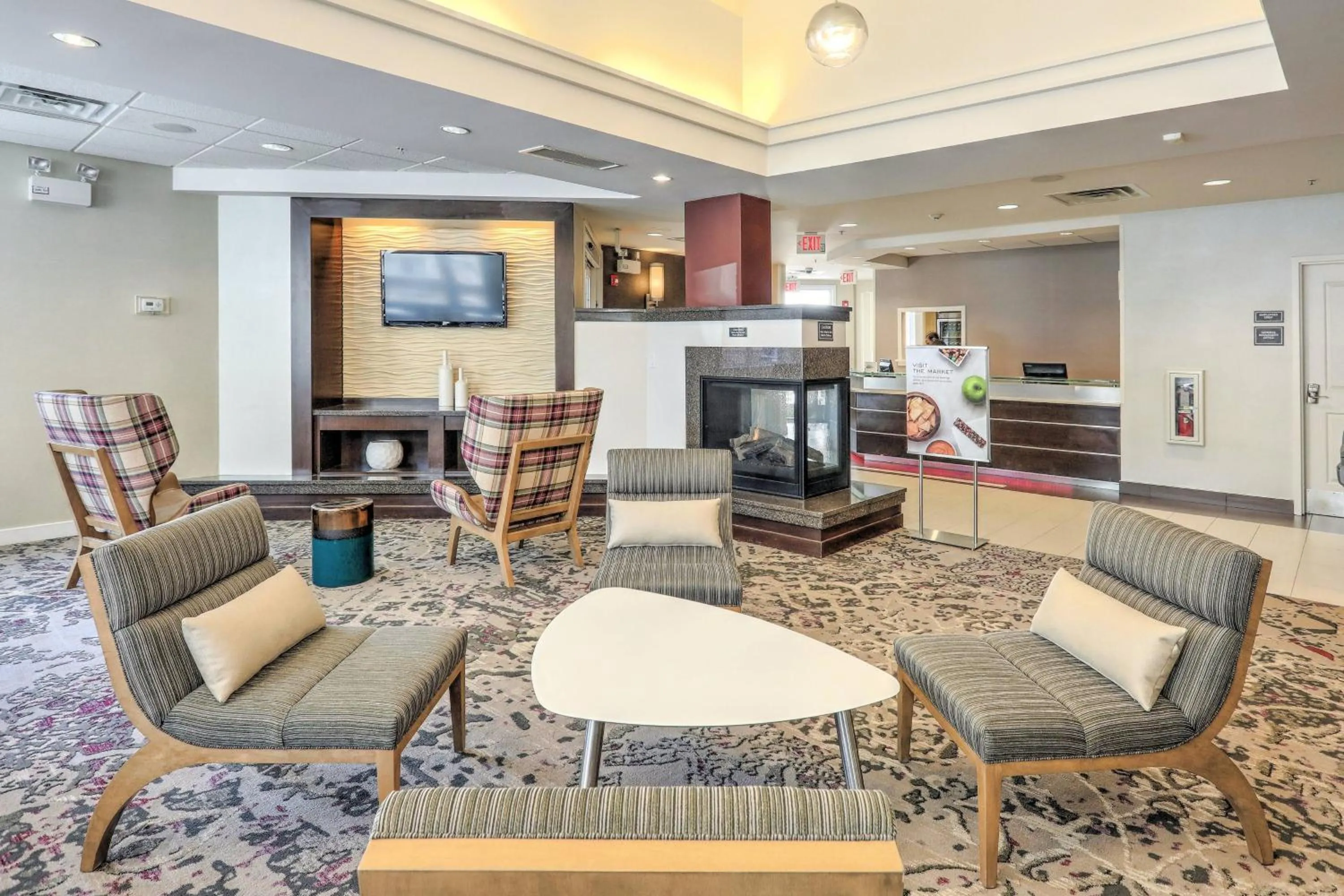 Lobby or reception in Residence Inn by Marriott Woodbridge Edison/Raritan Center
