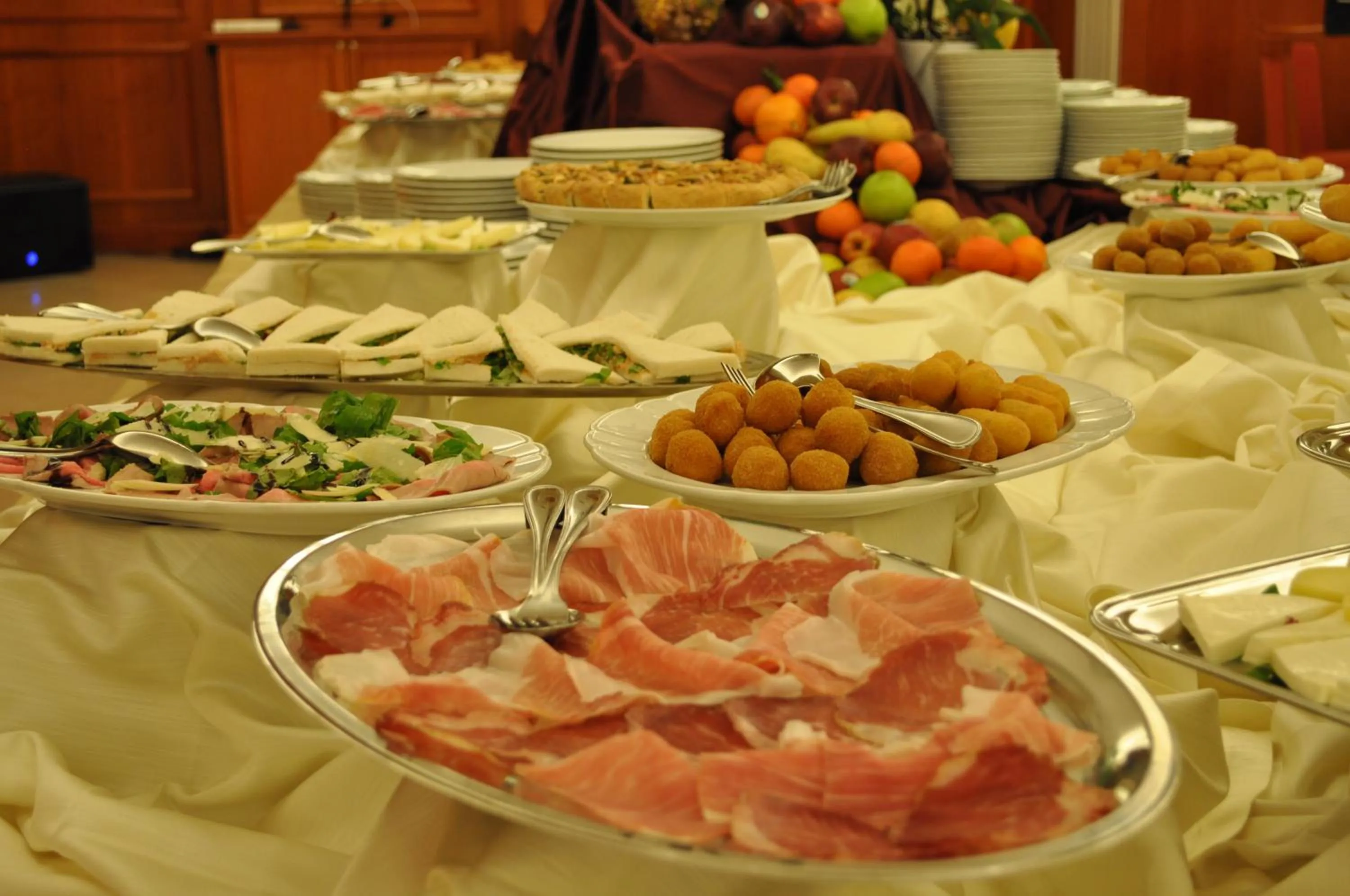 Restaurant/places to eat in Domus Hotel