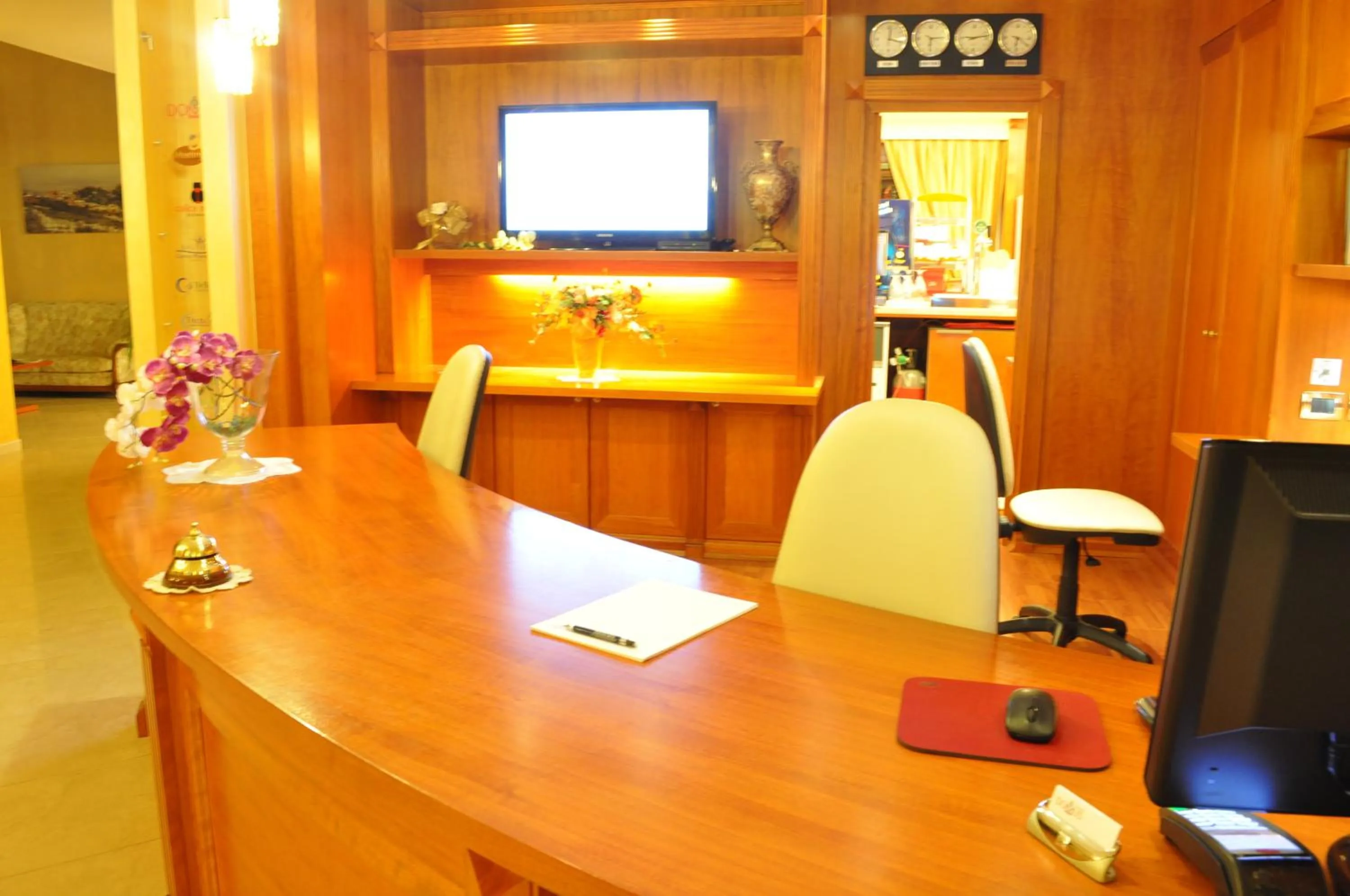 Lobby or reception in Domus Hotel