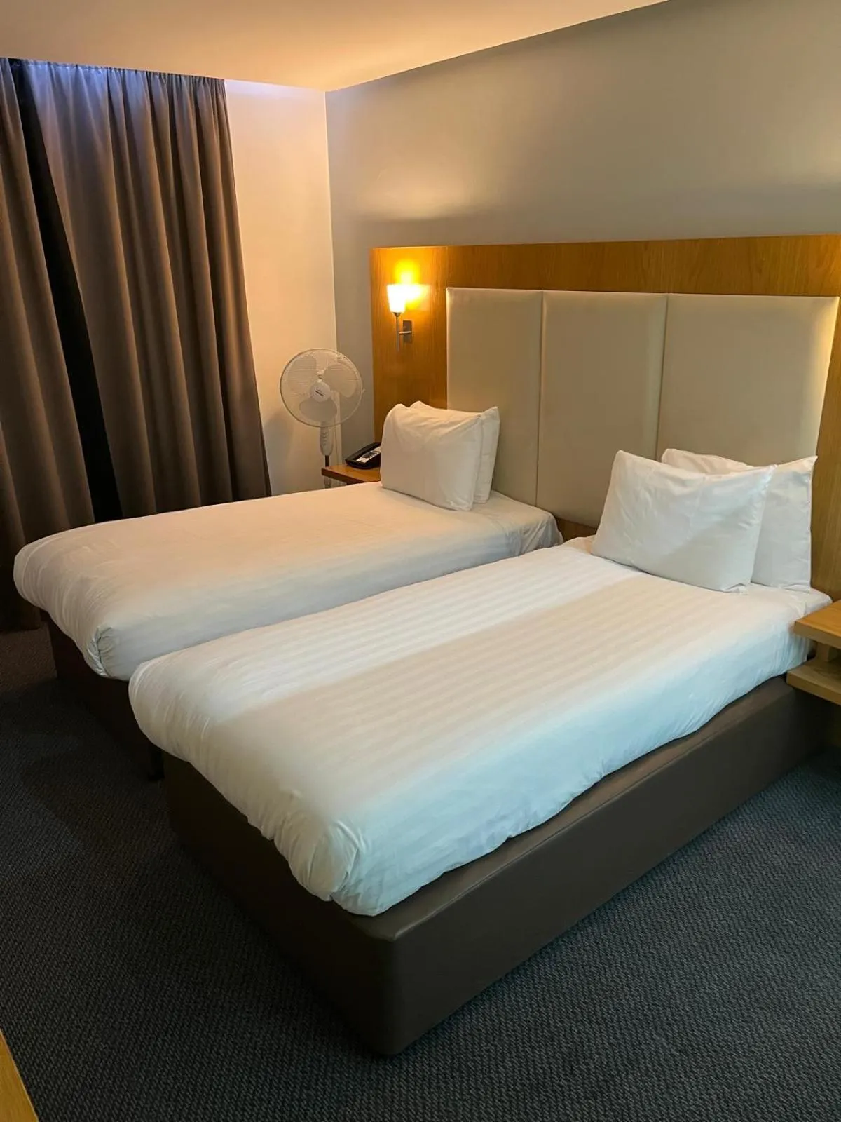 Bed in Holiday Inn Sittingbourne by IHG