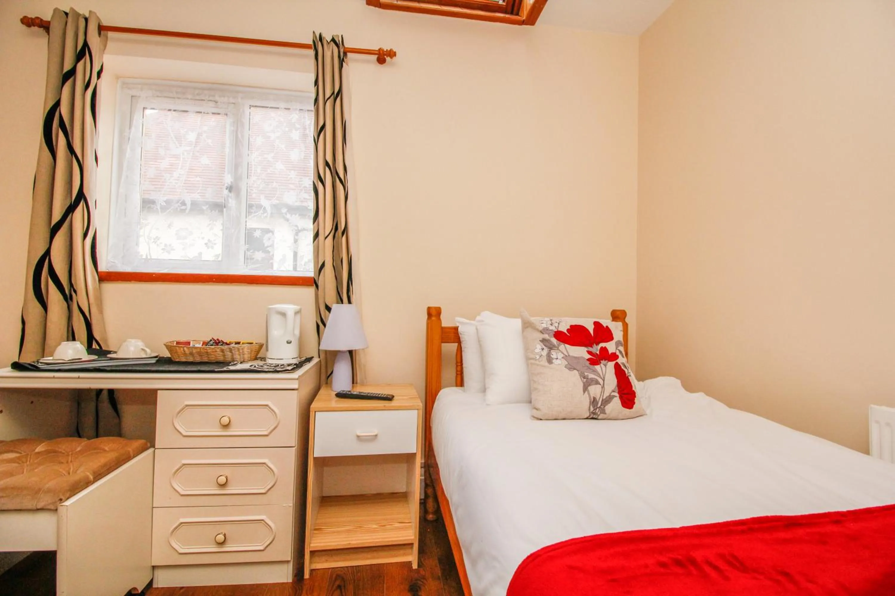 Day, Bed in Harris Guest Accommodation