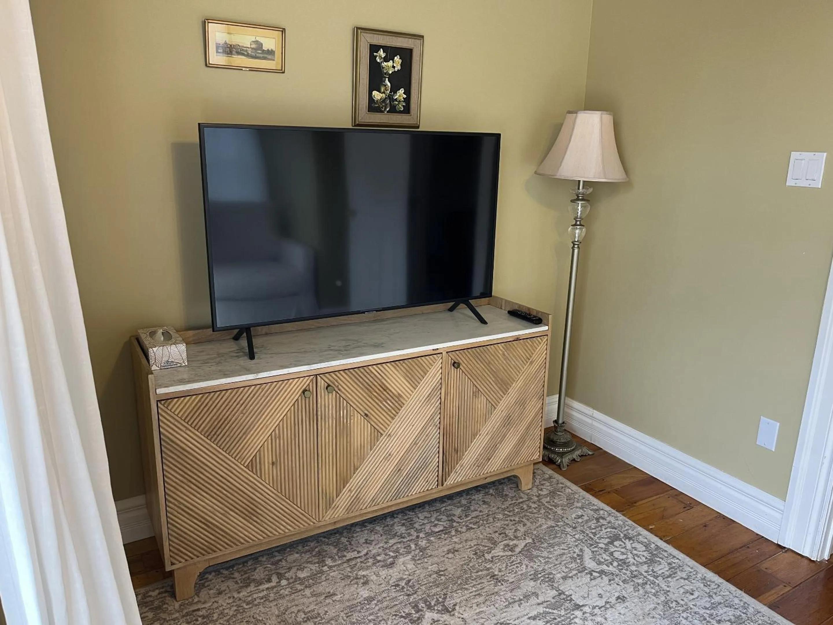 Bedroom in Surfside Inn