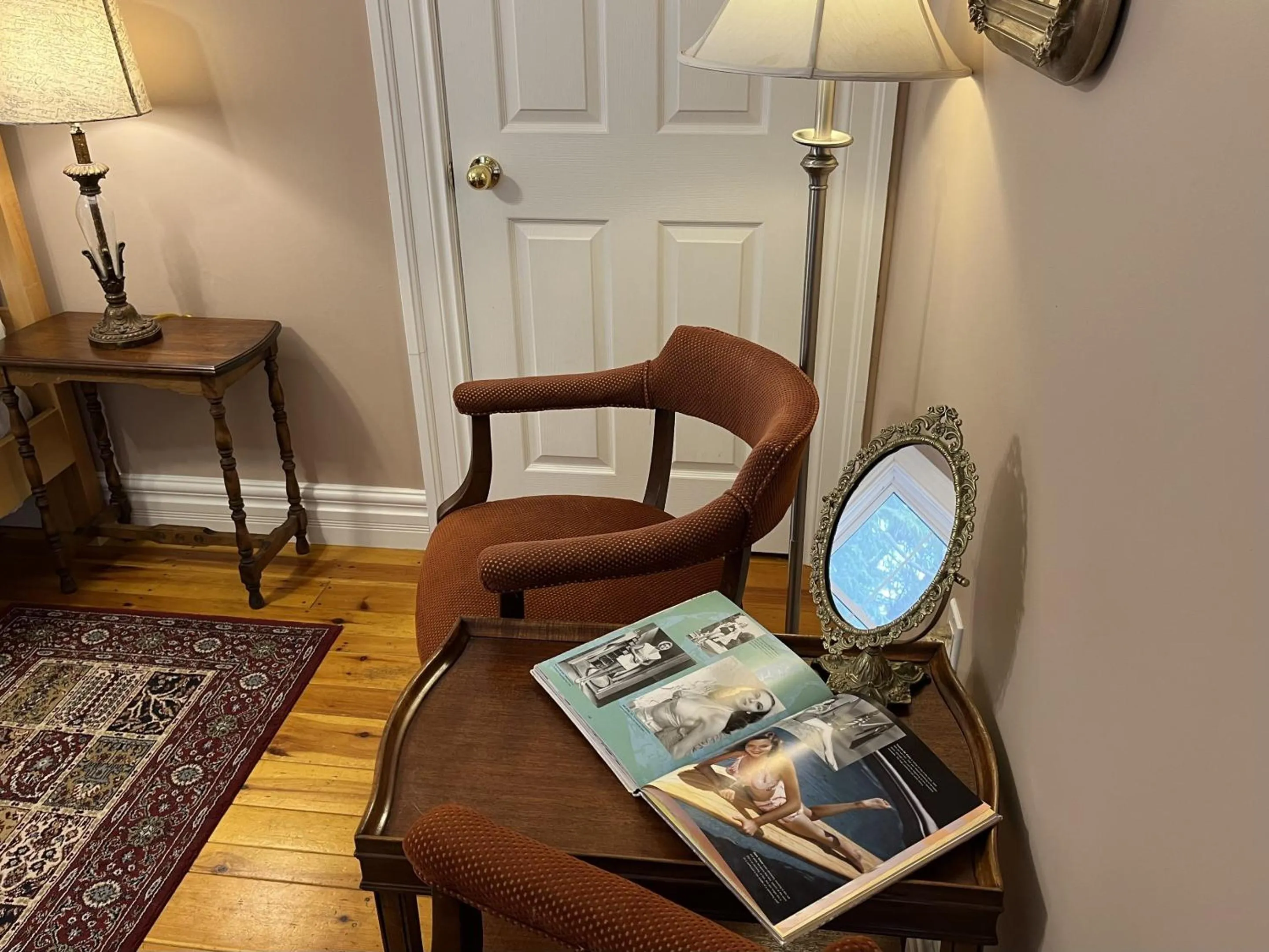 Bedroom in Surfside Inn