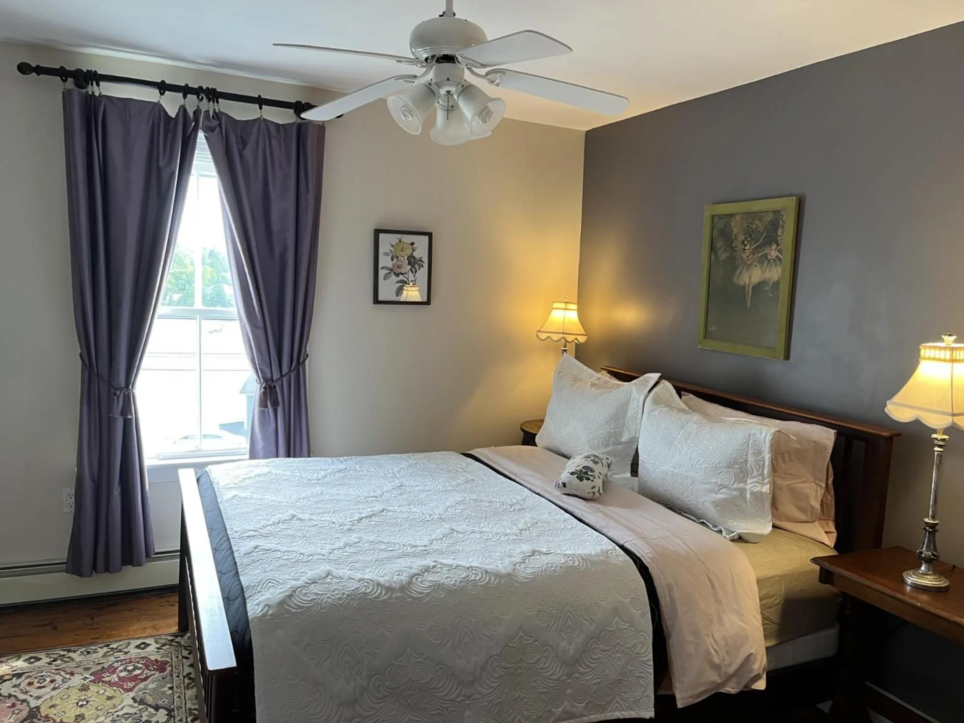 Bedroom, Bed in Surfside Inn