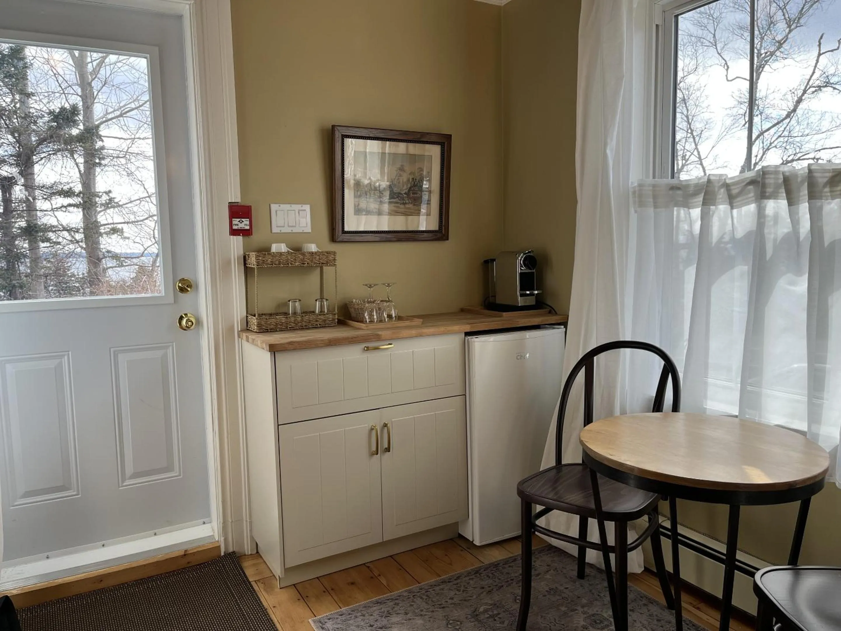 Bedroom in Surfside Inn