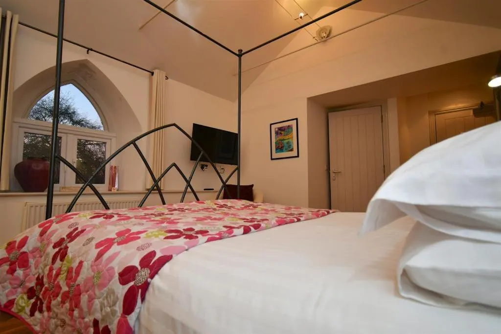 Tudor Lodge Bed & Breakfast