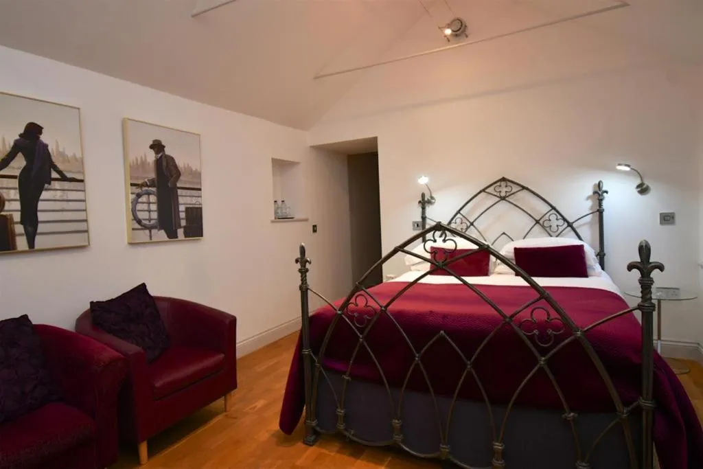 Tudor Lodge Bed & Breakfast