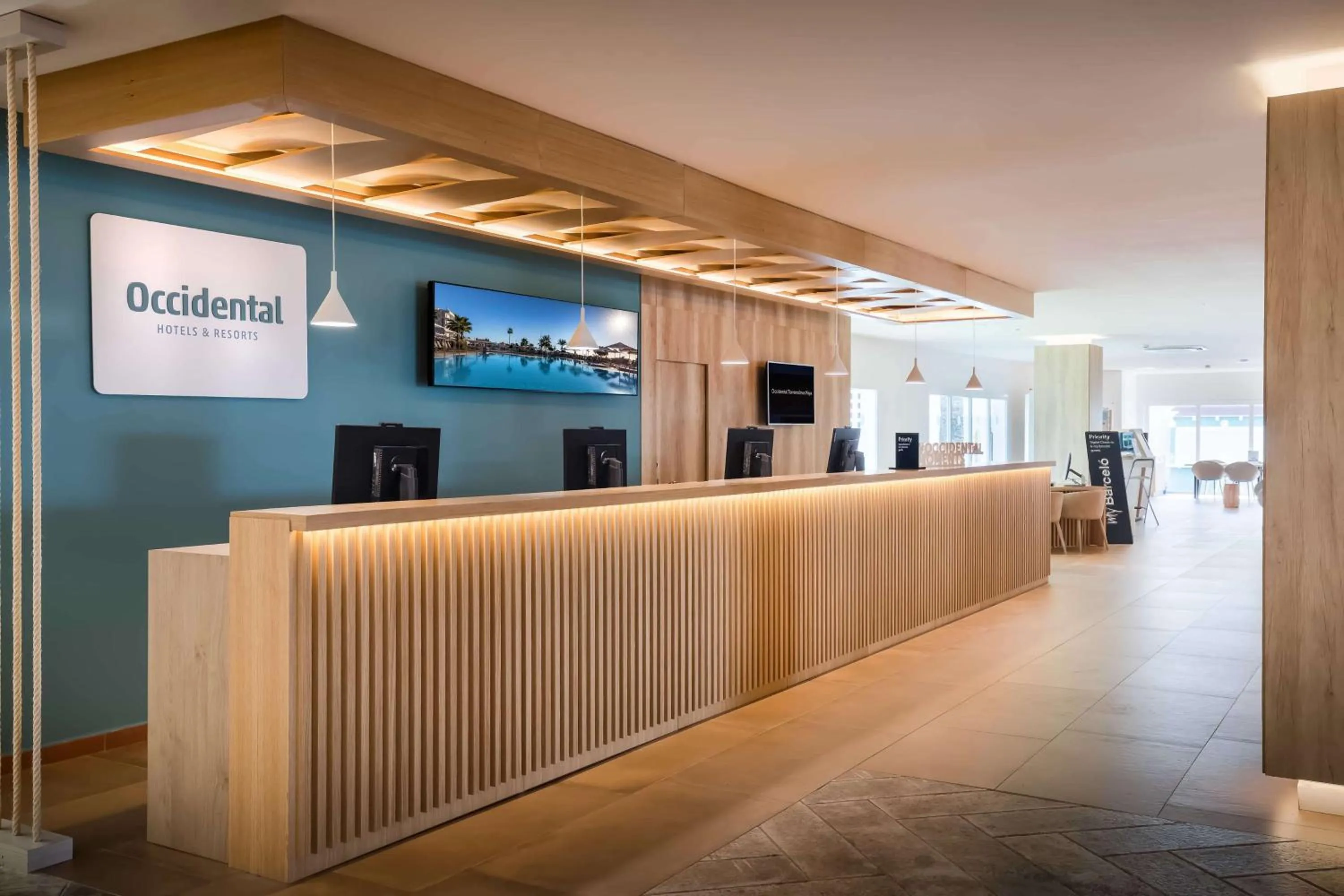 Lobby or reception in Occidental Torremolinos Playa