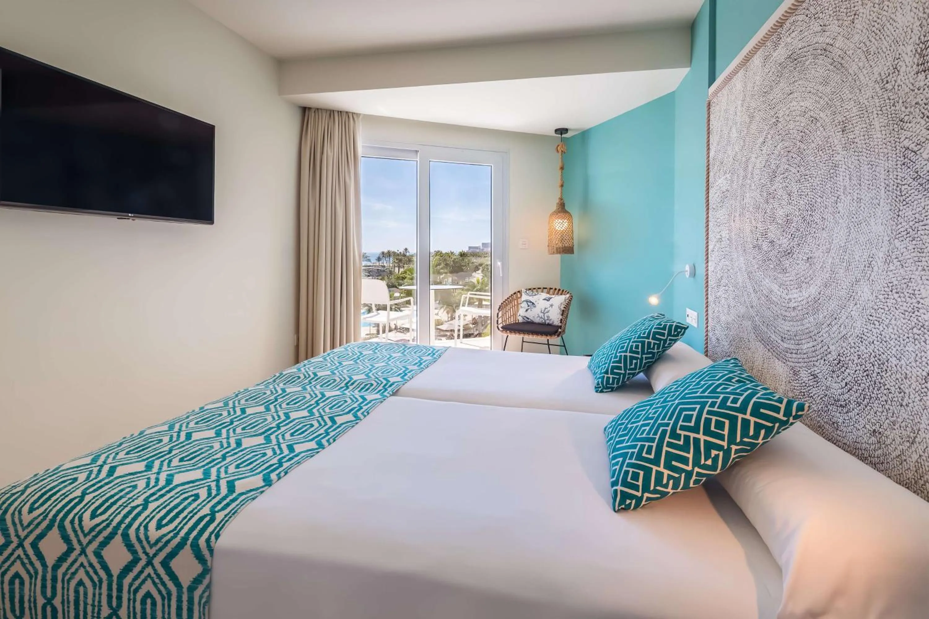 Bedroom, Bed in Occidental Torremolinos Playa