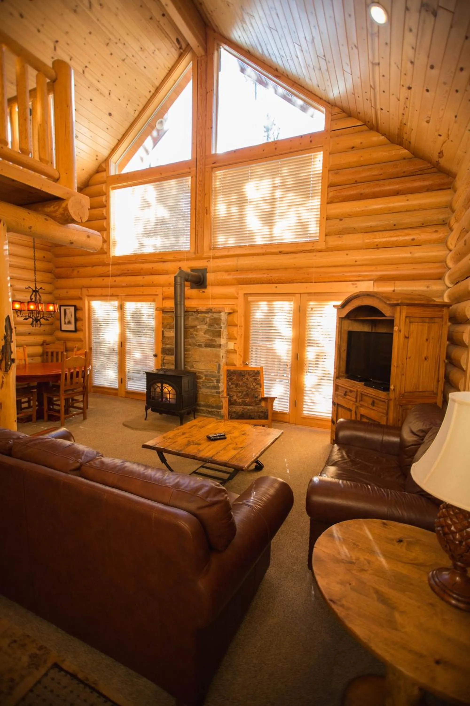 Living room in The Pines at Island Park