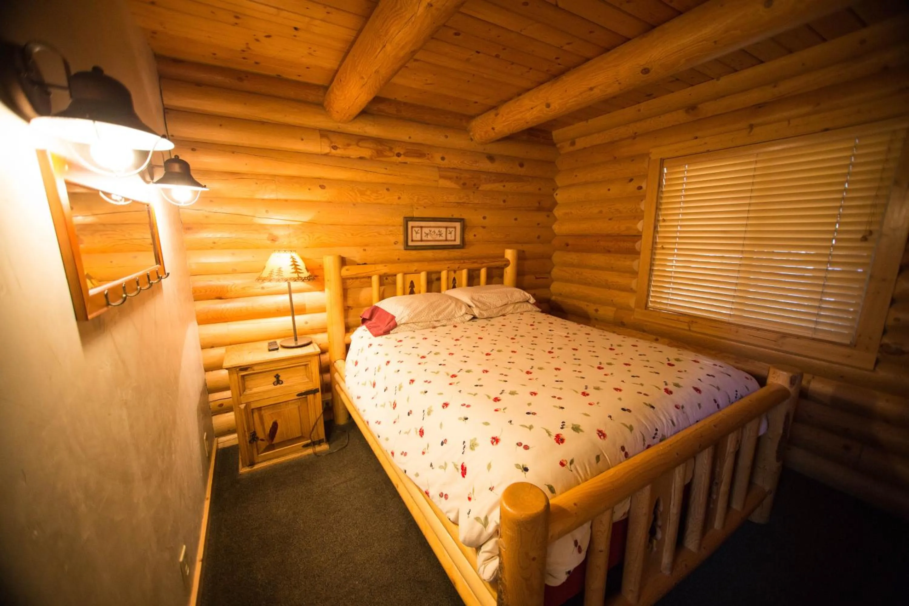 Bed in The Pines at Island Park