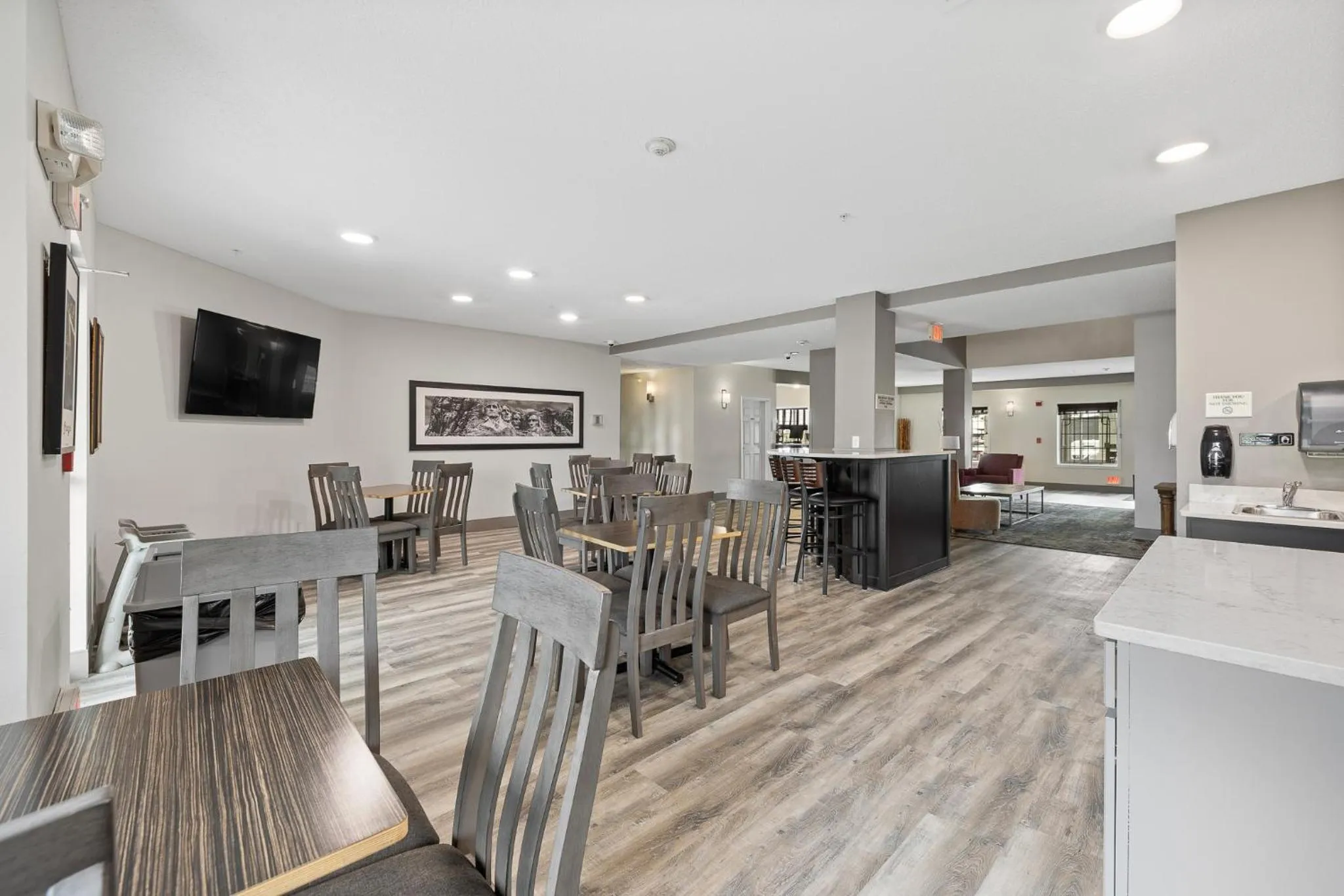 Breakfast in GrandStay Residential Suites Rapid City