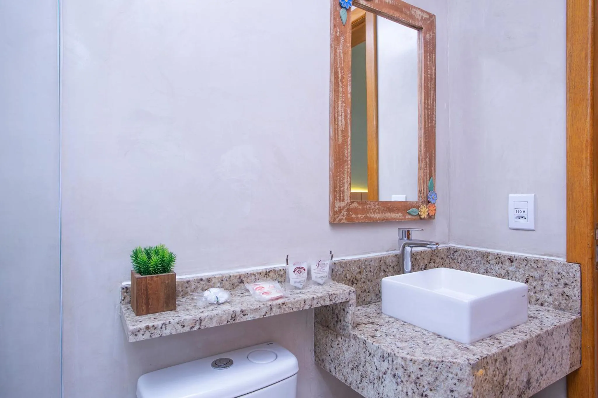 Bathroom in Pousada das Videiras