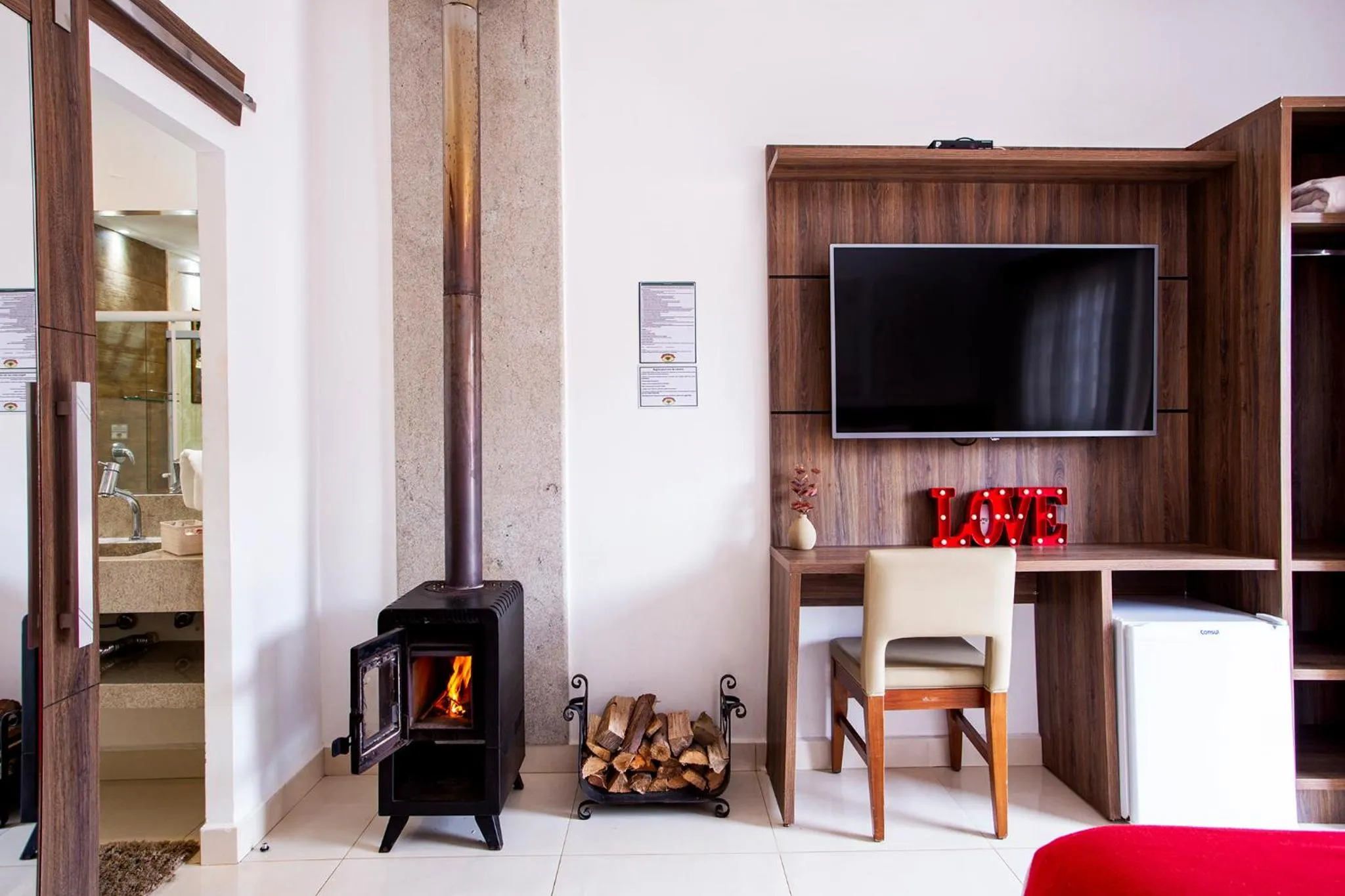 TV and multimedia in Pousada das Videiras