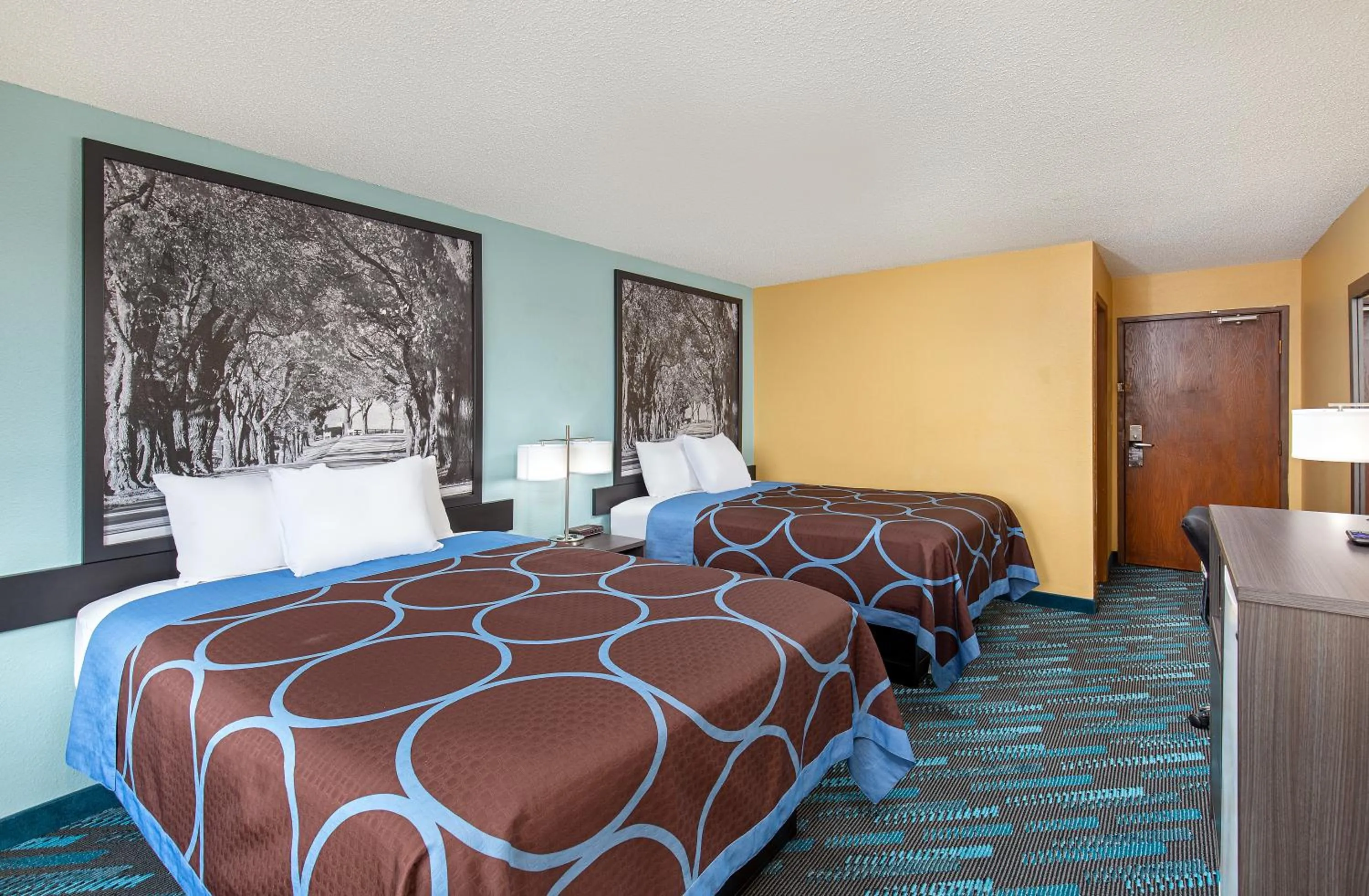 Bed in Super 8 by Wyndham Somerset