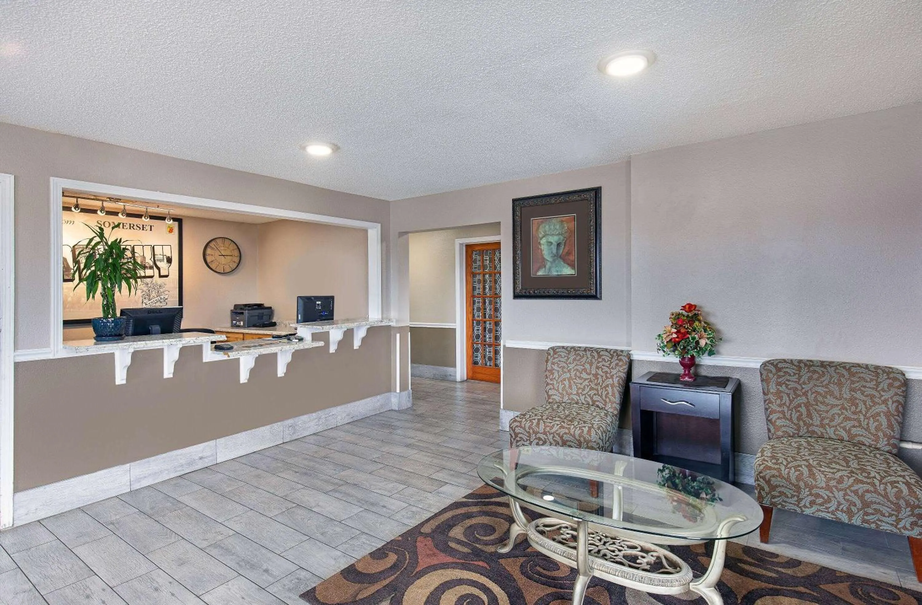 Lobby or reception in Super 8 by Wyndham Somerset