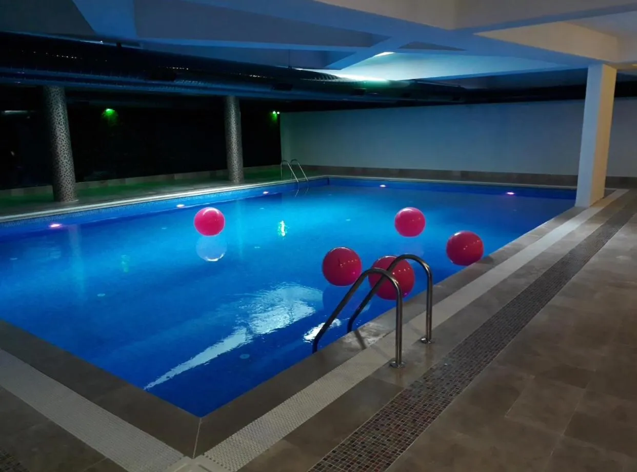 Swimming pool in FALCON PalaS OTEL