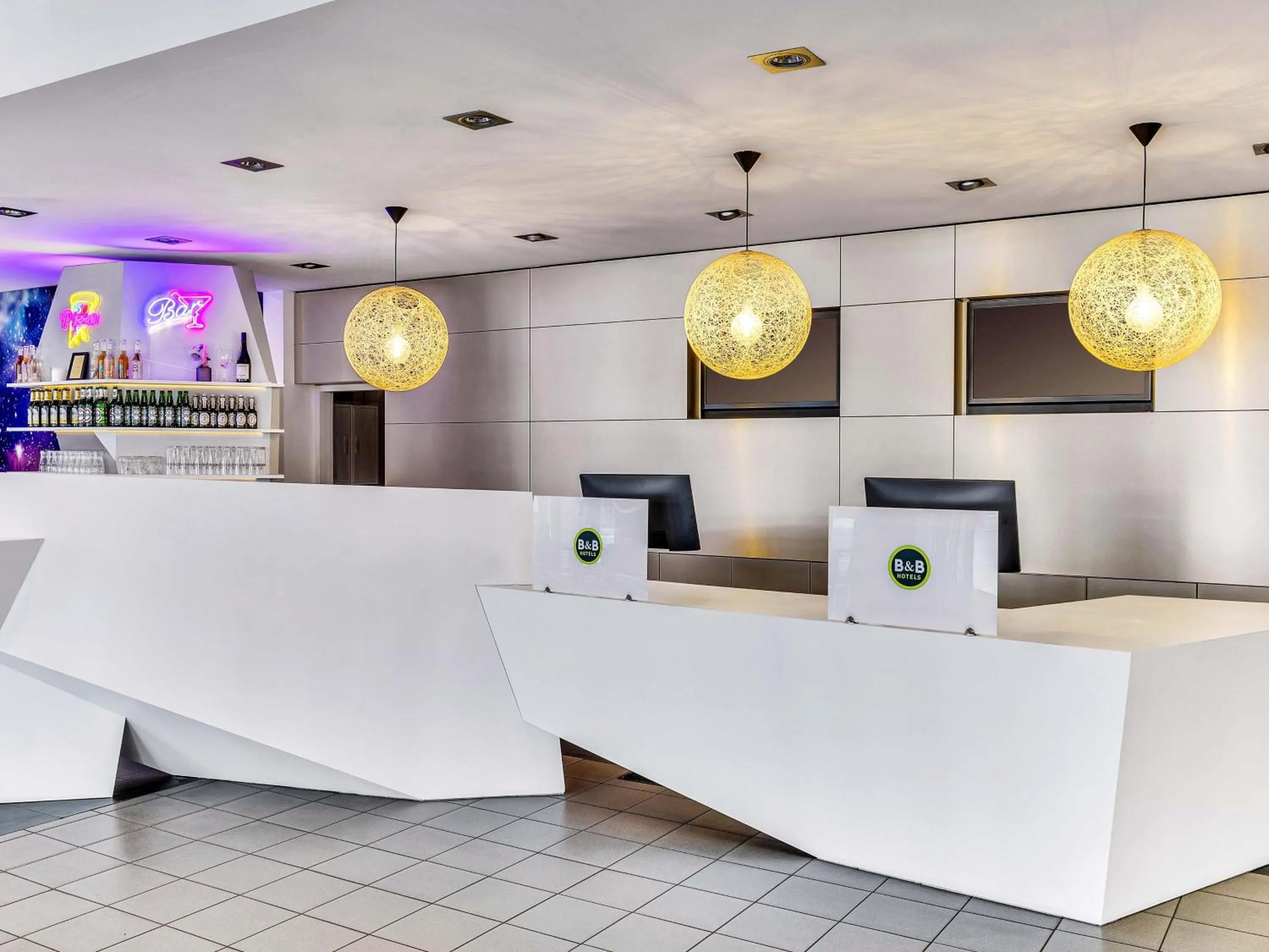 Lobby or reception in B&B Hotel Bremen-Altstadt