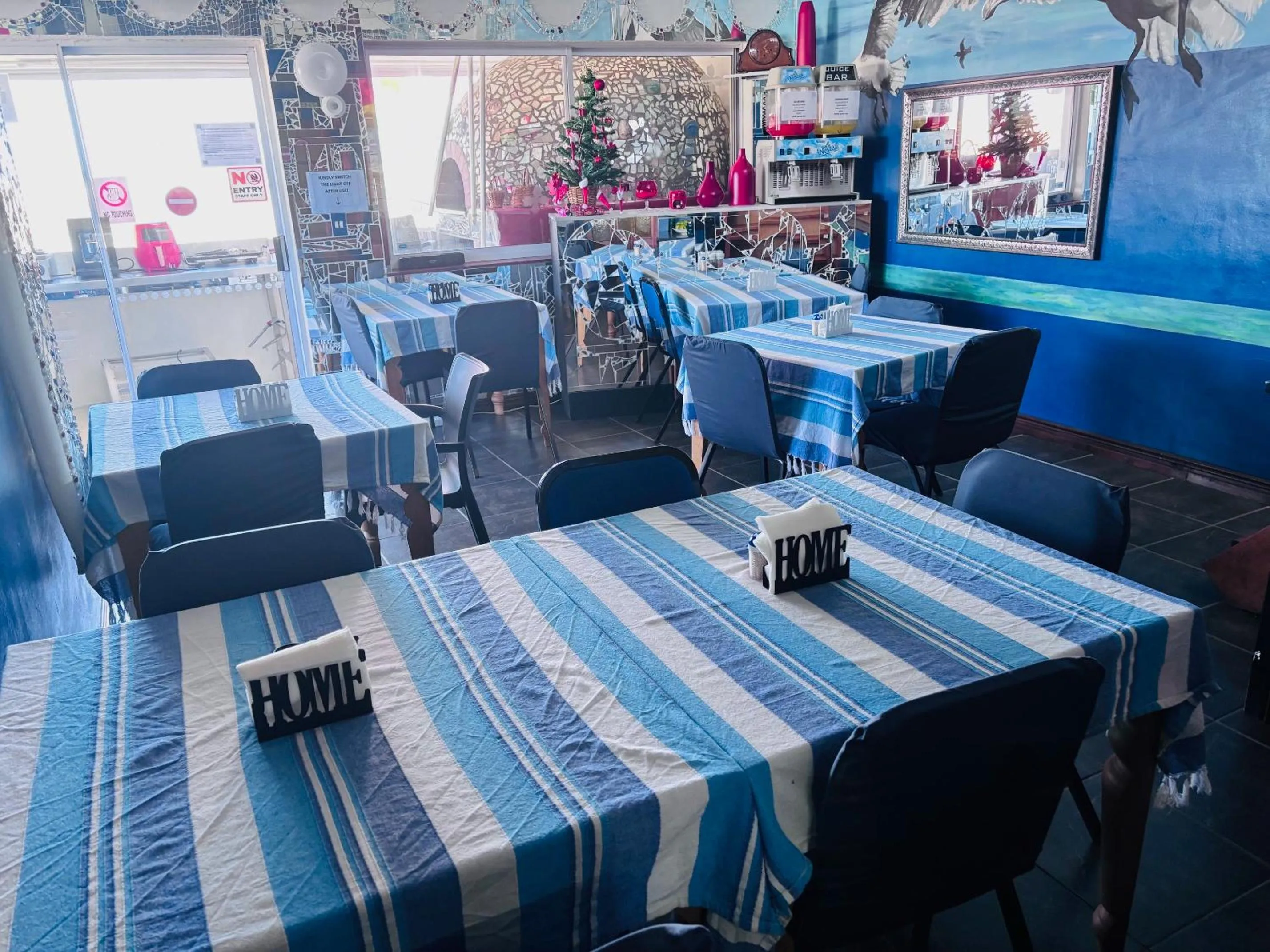 Restaurant/places to eat in Cape Capsules