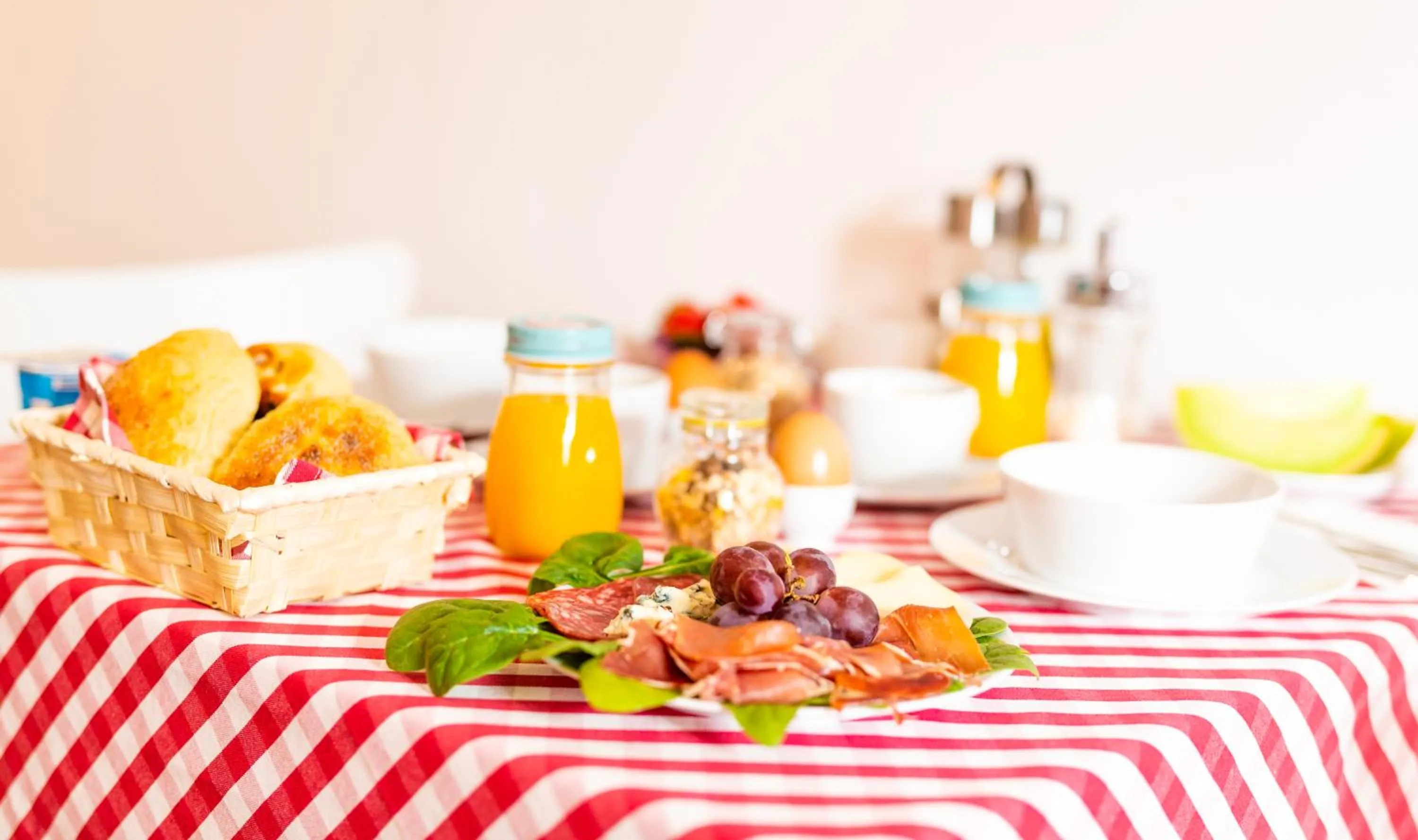 Breakfast in Limonero bnb