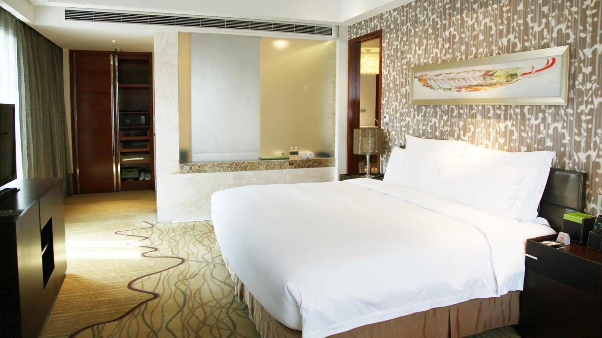 Bedroom in Kempinski Hotel Chongqing