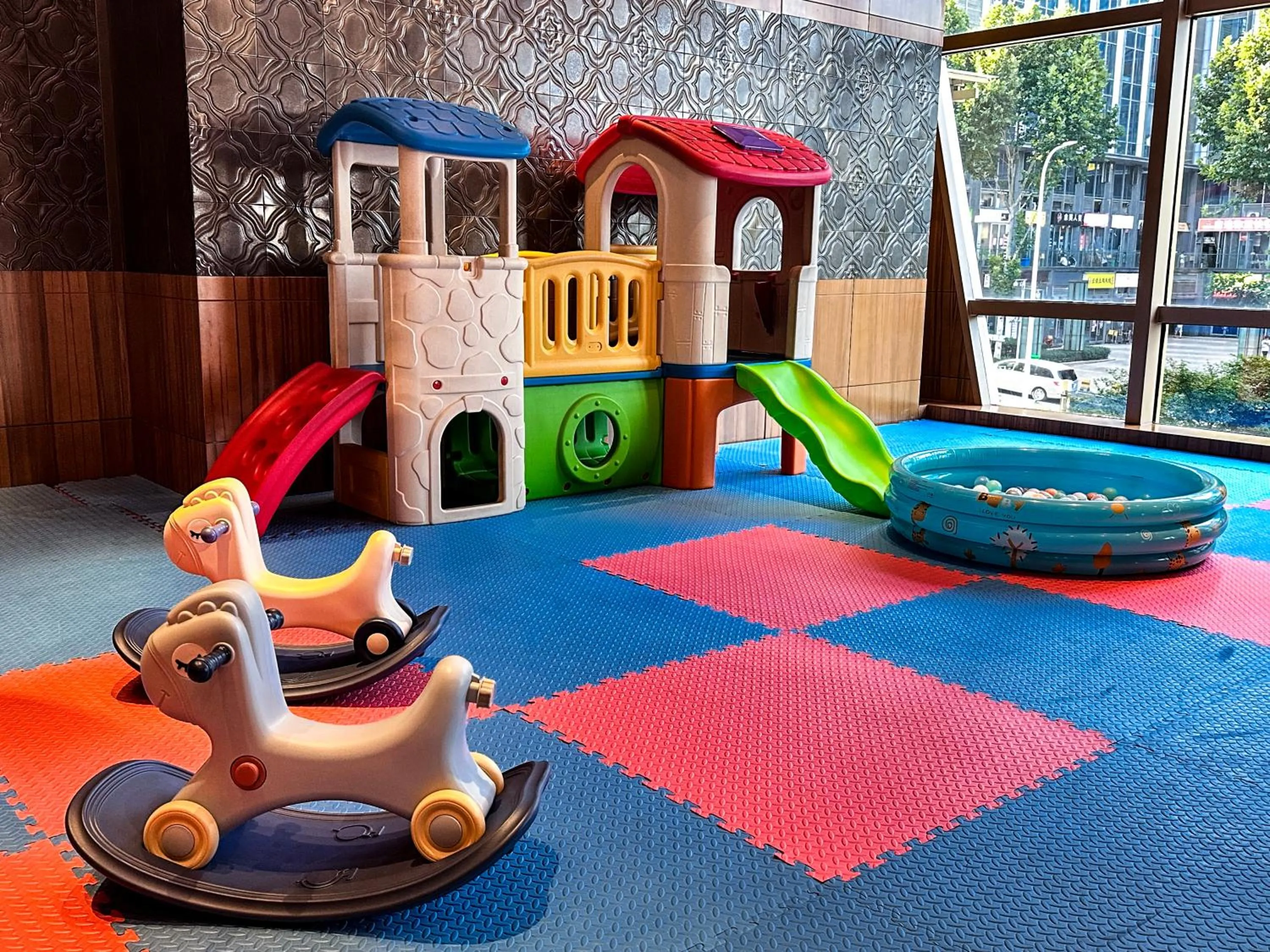 Restaurant/places to eat in Kempinski Hotel Chongqing