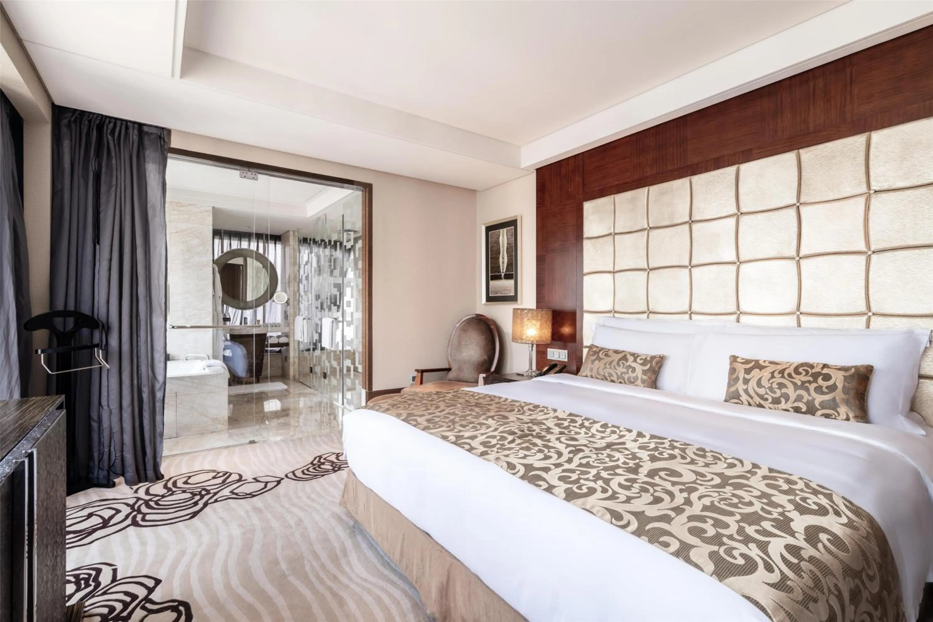 Bedroom in Kempinski Hotel Chongqing