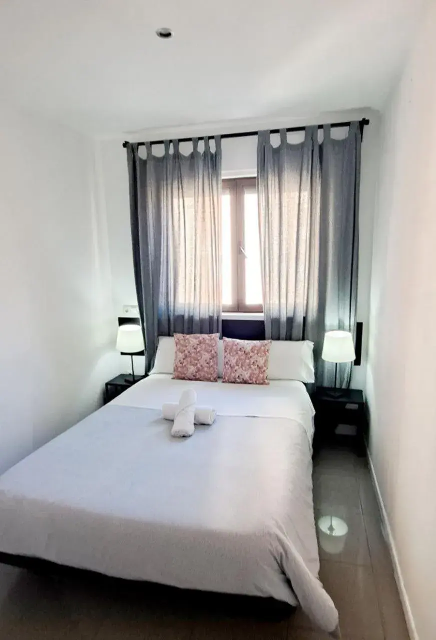 Double Room with Private Bathroom in AYZ Sierra de Meira - Auto check-in property Double Room with Private Bathroom in AYZ Sierra de Meira - Auto check-in property