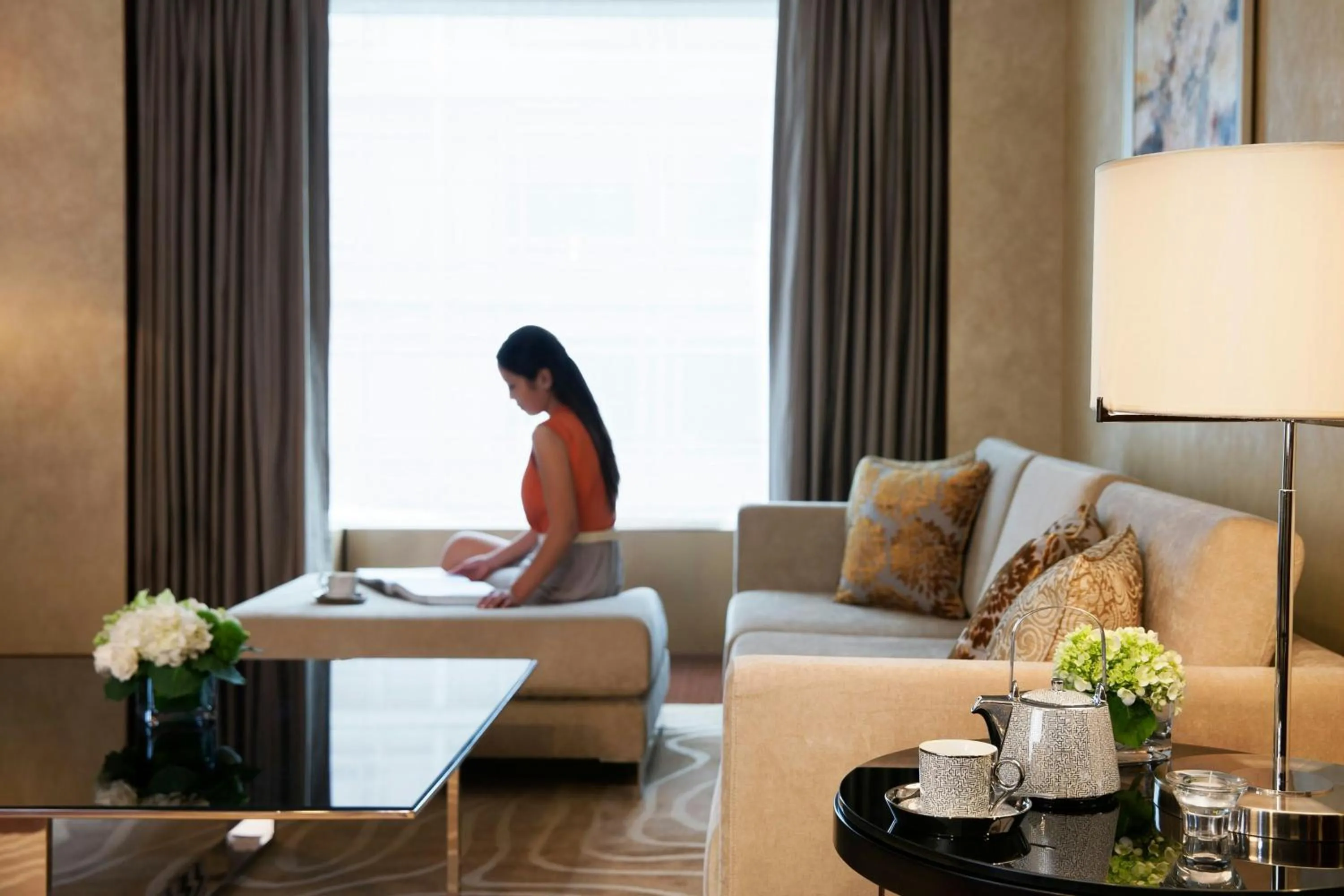Living room in The Imperial Mansion, Beijing - Marriott Executive Apartments