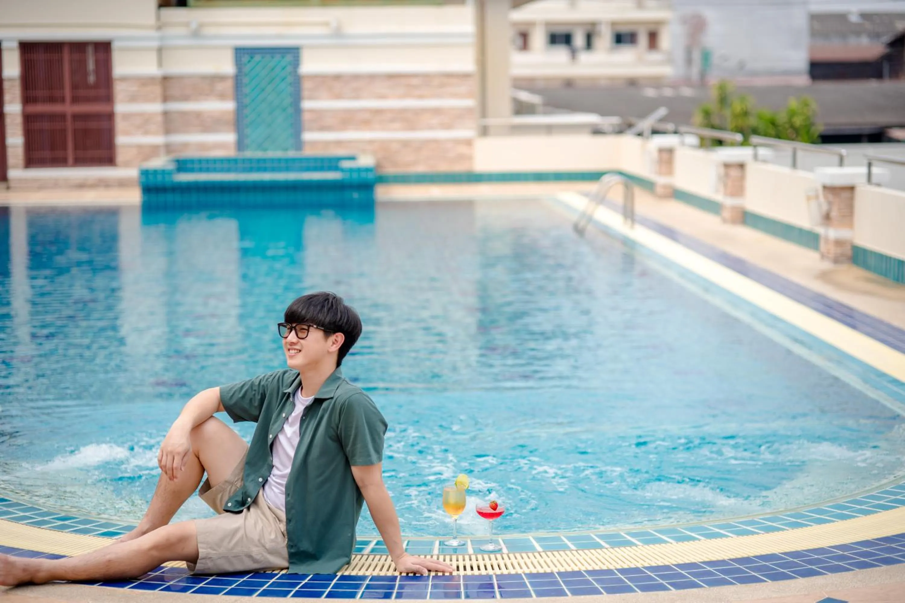 Swimming pool in Dhevaraj Hotel