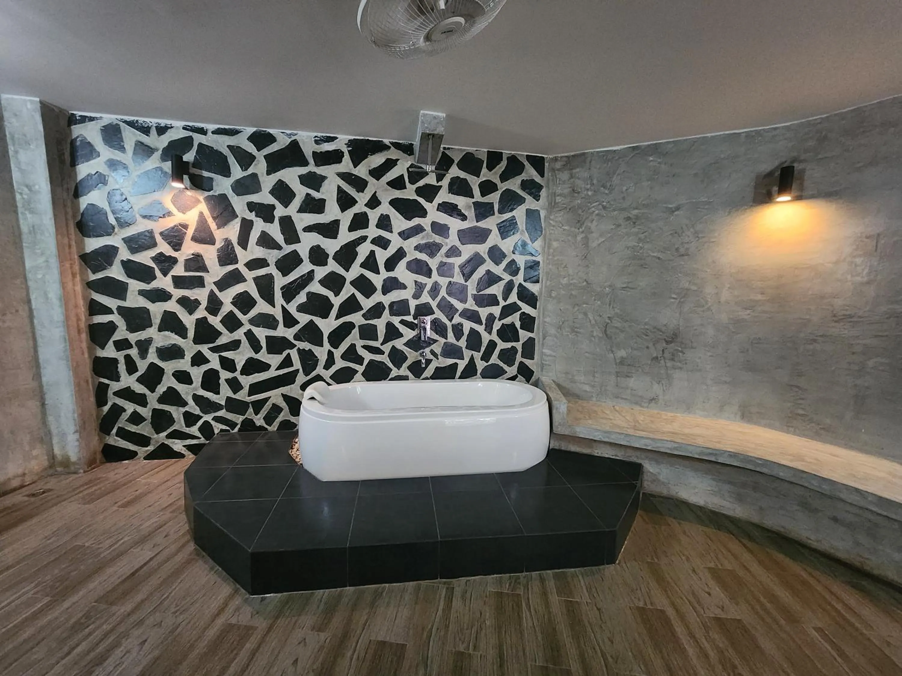 Bath in Khaolak Yama Resort - SHA Plus