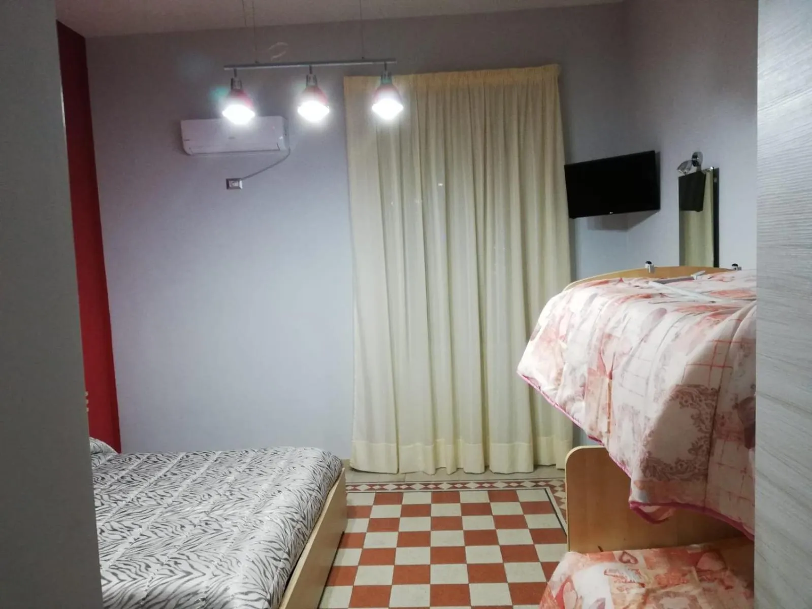 Bed in B&B Enjoy Ercolano