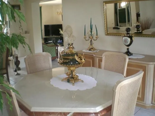 Dining area in Maison Tobias