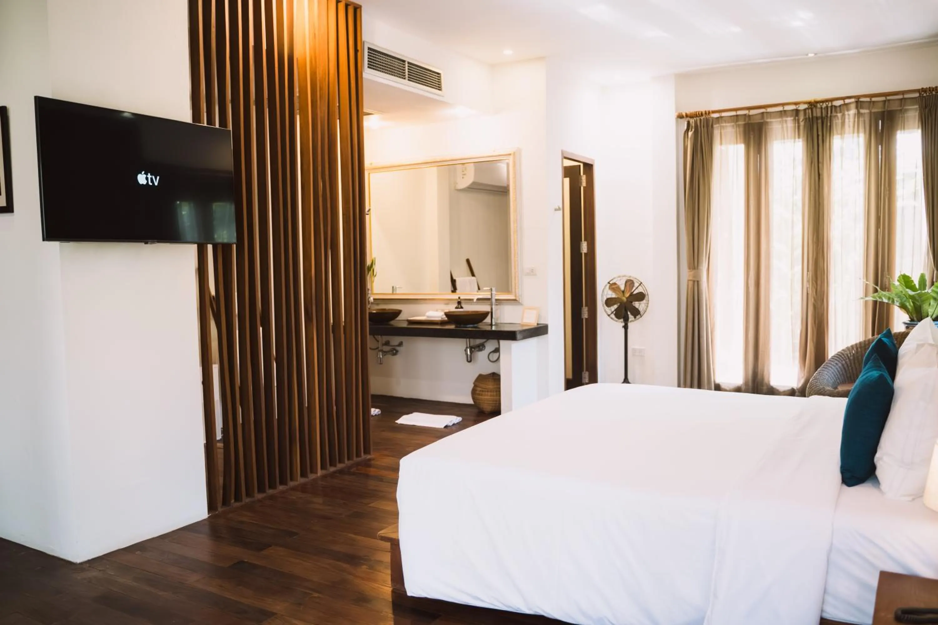 Bed in Le Sen Boutique Hotel