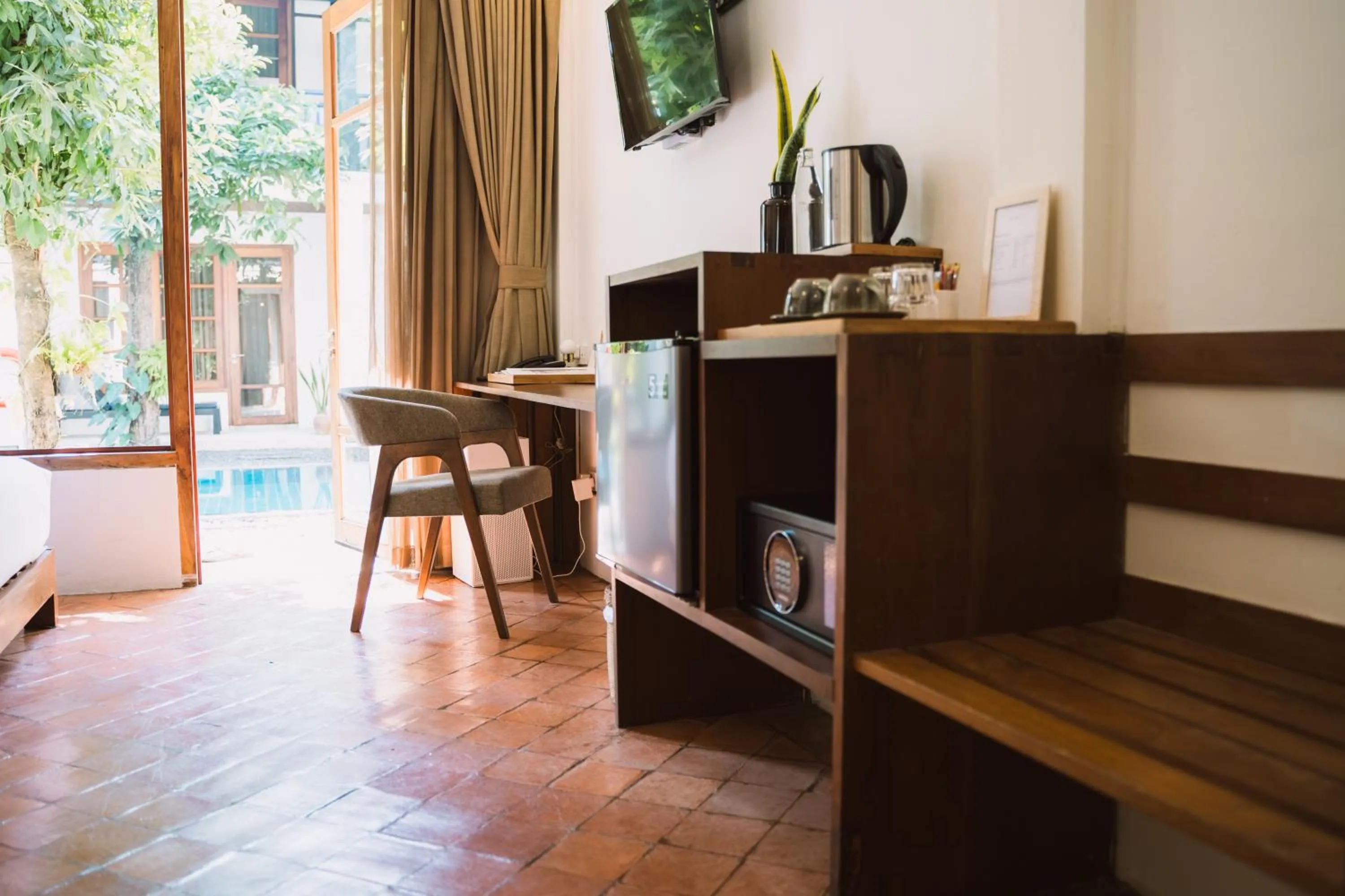 TV and multimedia in Le Sen Boutique Hotel