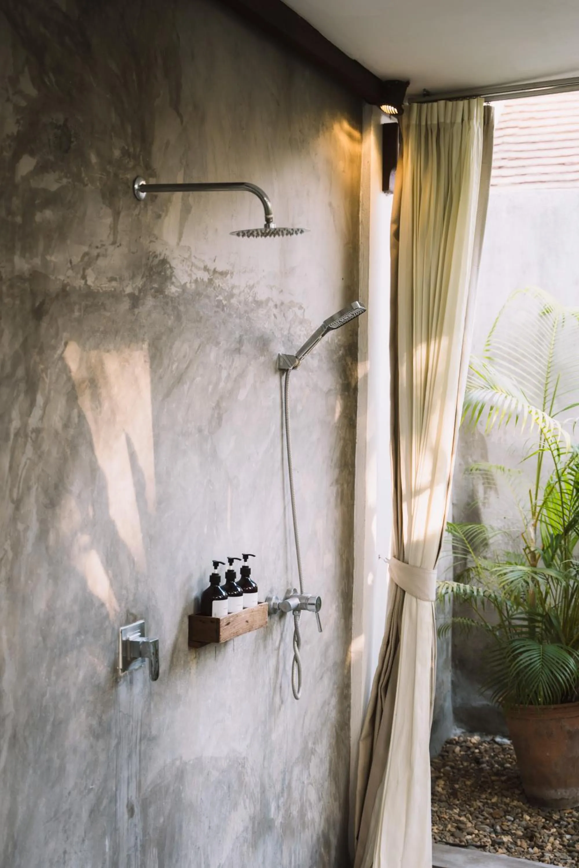 Shower in Le Sen Boutique Hotel