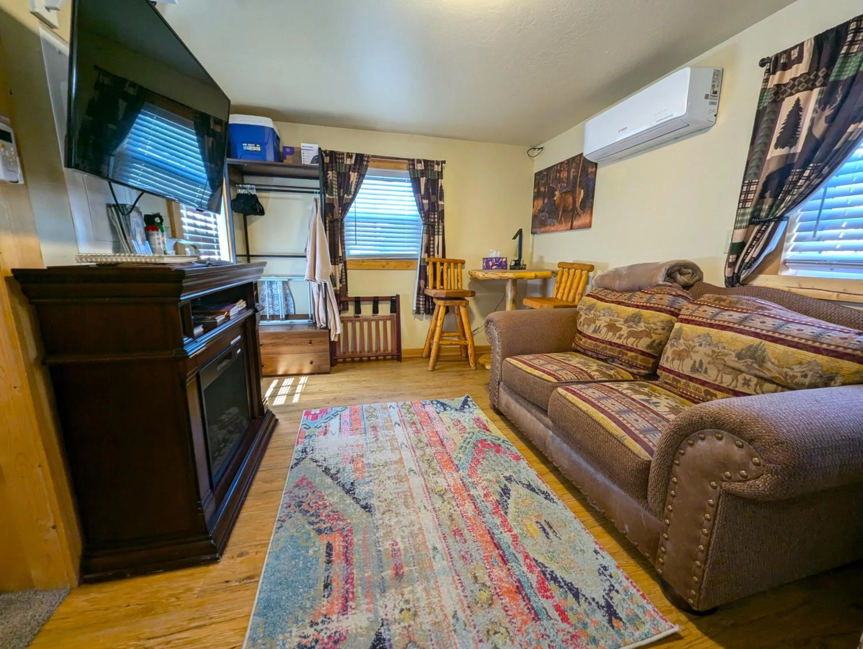 Yellowstone's Treasure Cabins