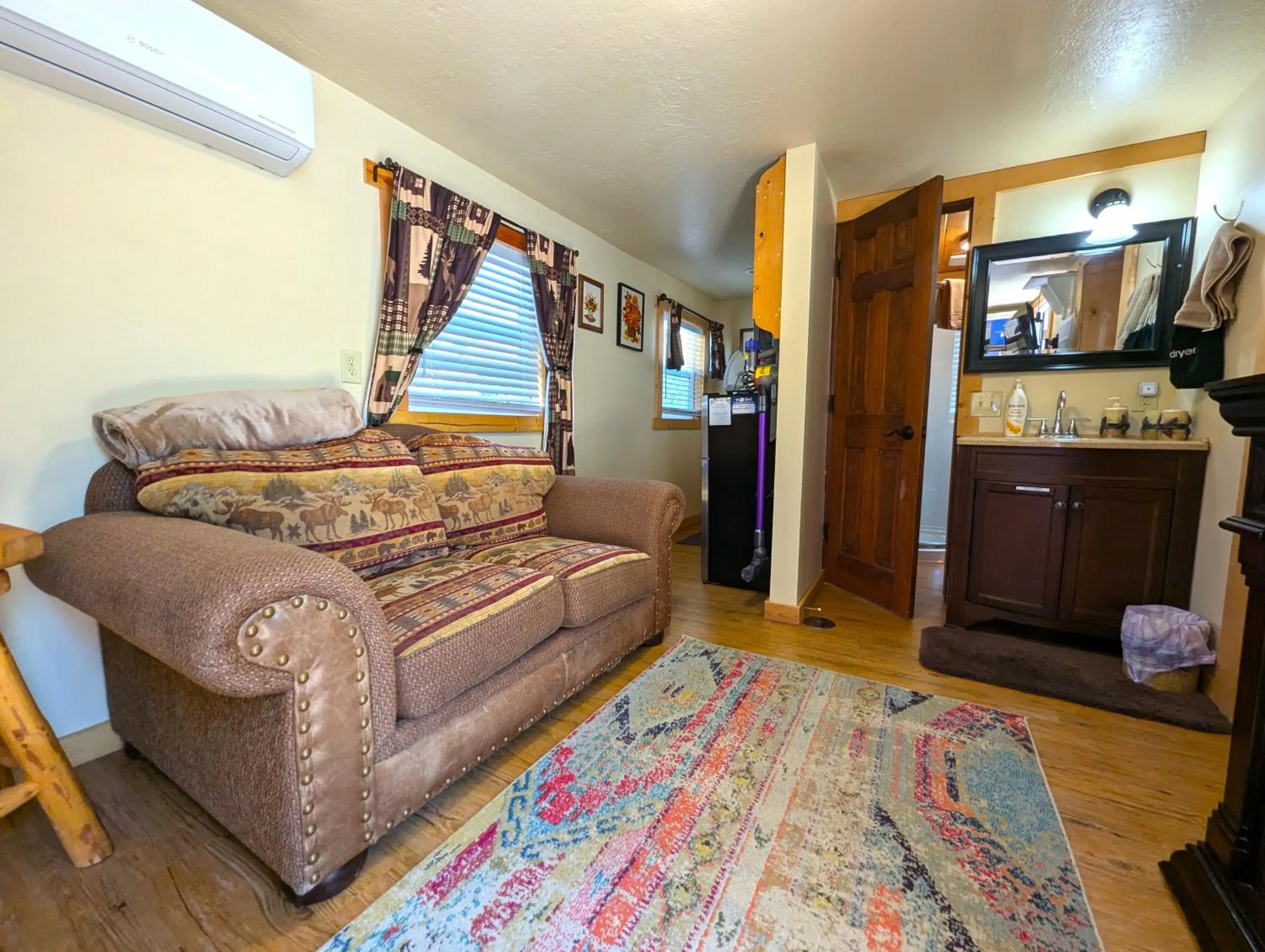 Yellowstone's Treasure Cabins