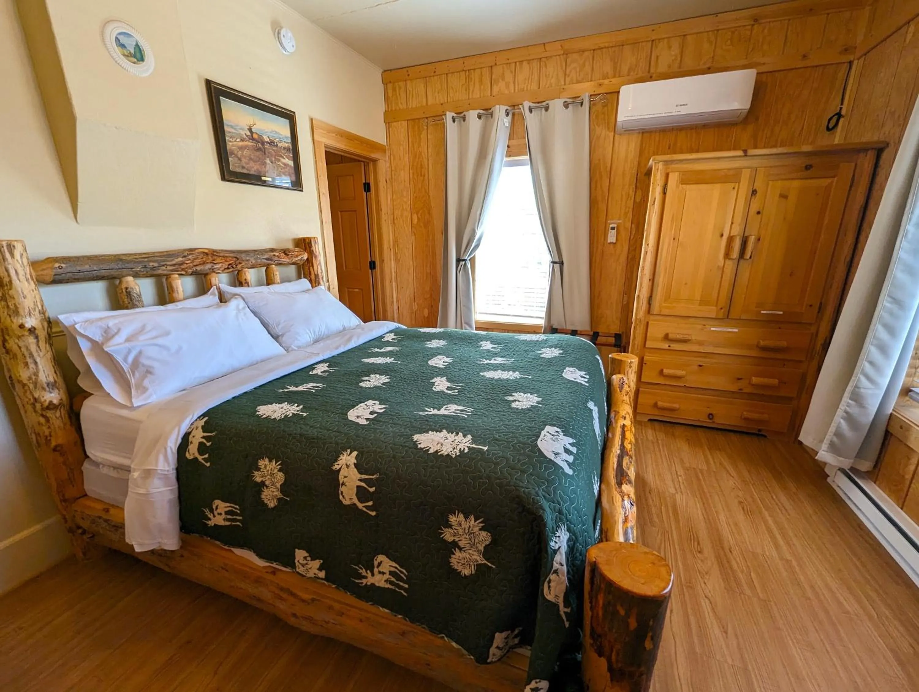 Bed in Yellowstone's Treasure Cabins