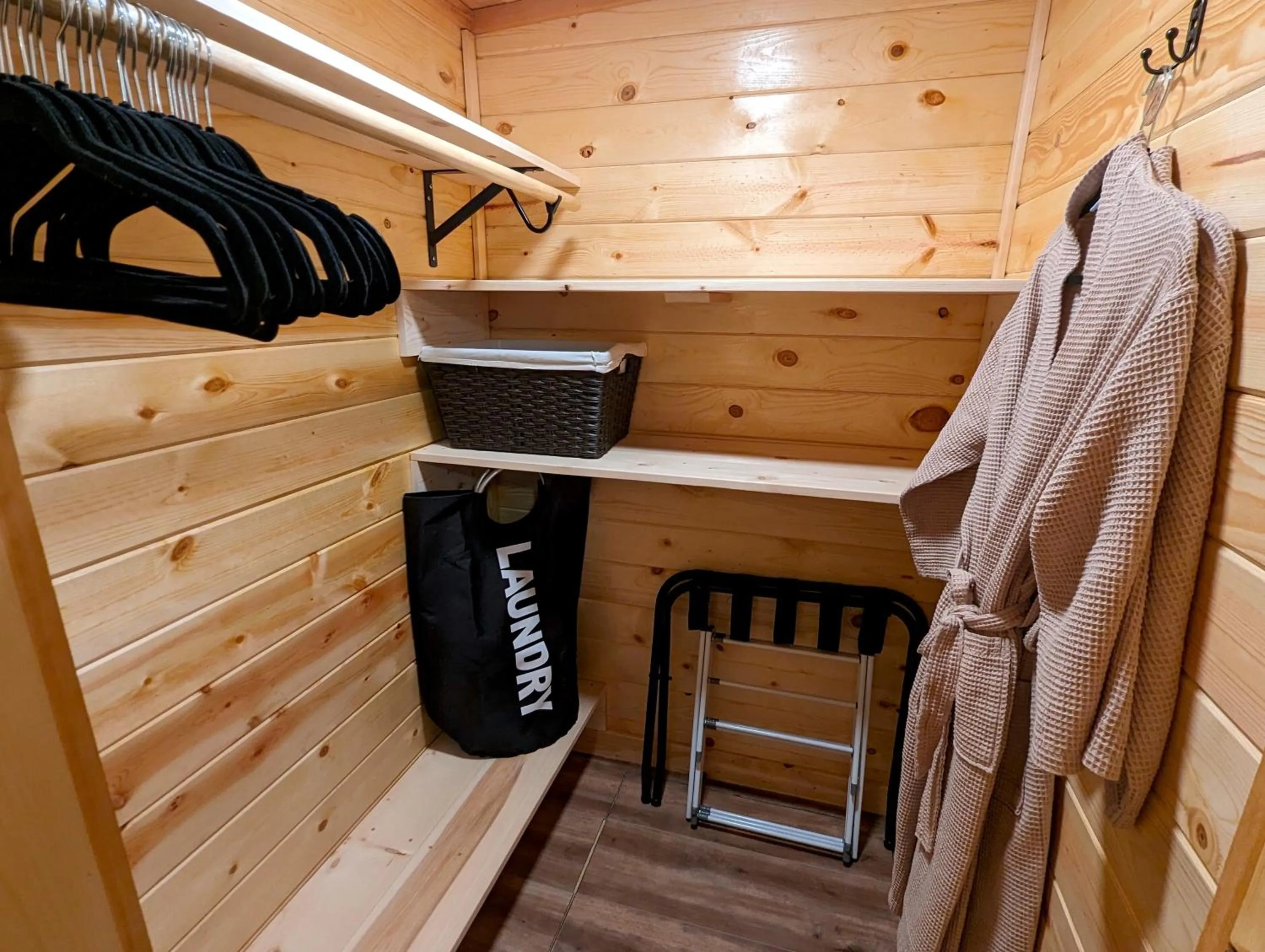 Yellowstone's Treasure Cabins