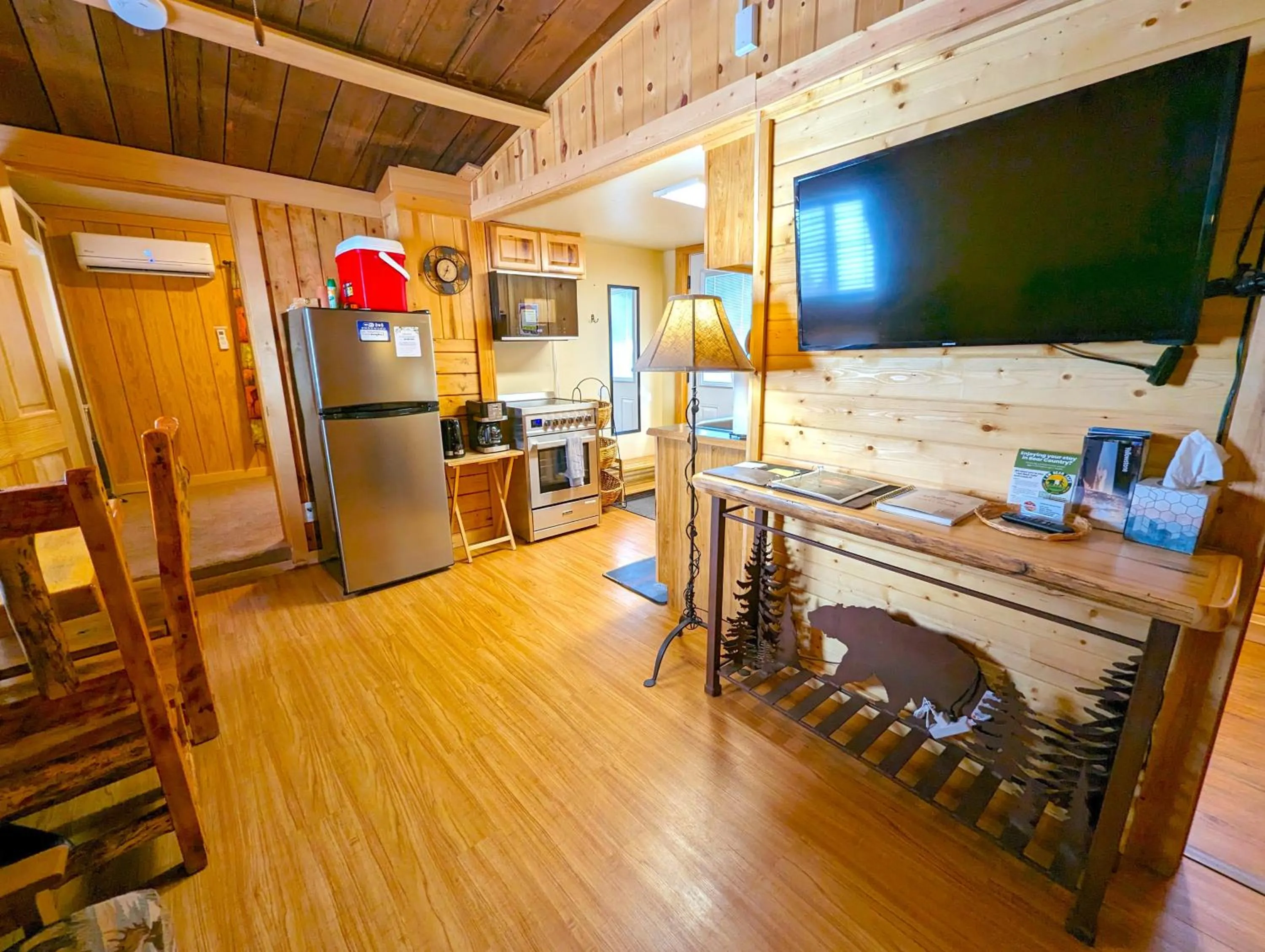 Yellowstone's Treasure Cabins