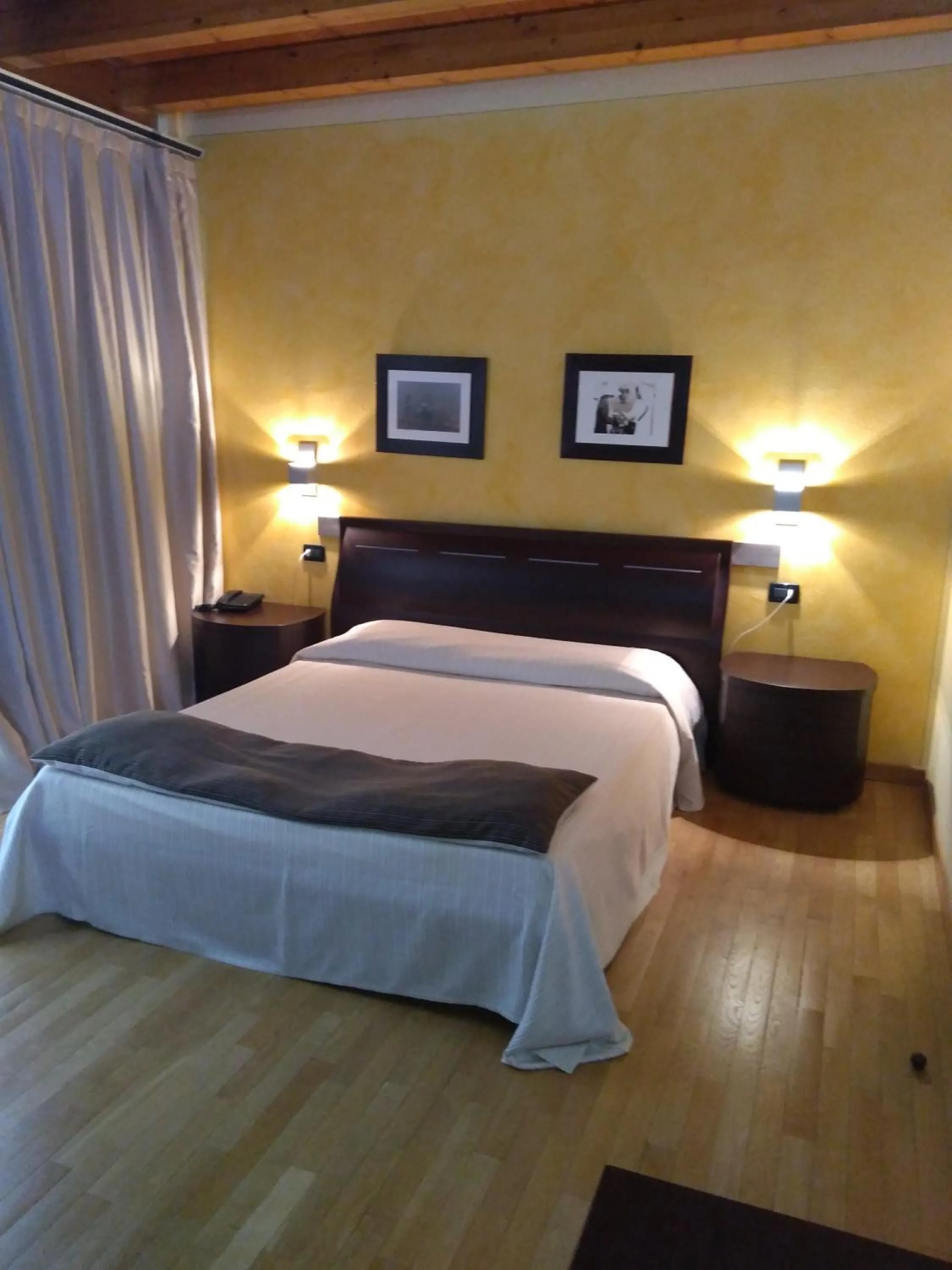 Bed in Hotel Fontana Santa