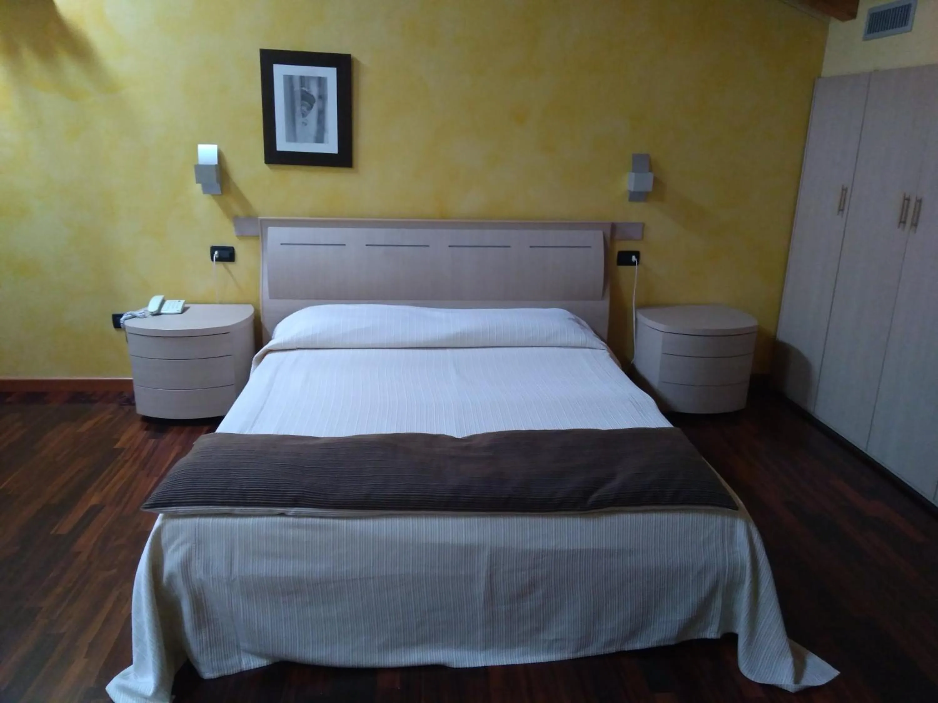 Bed in Hotel Fontana Santa