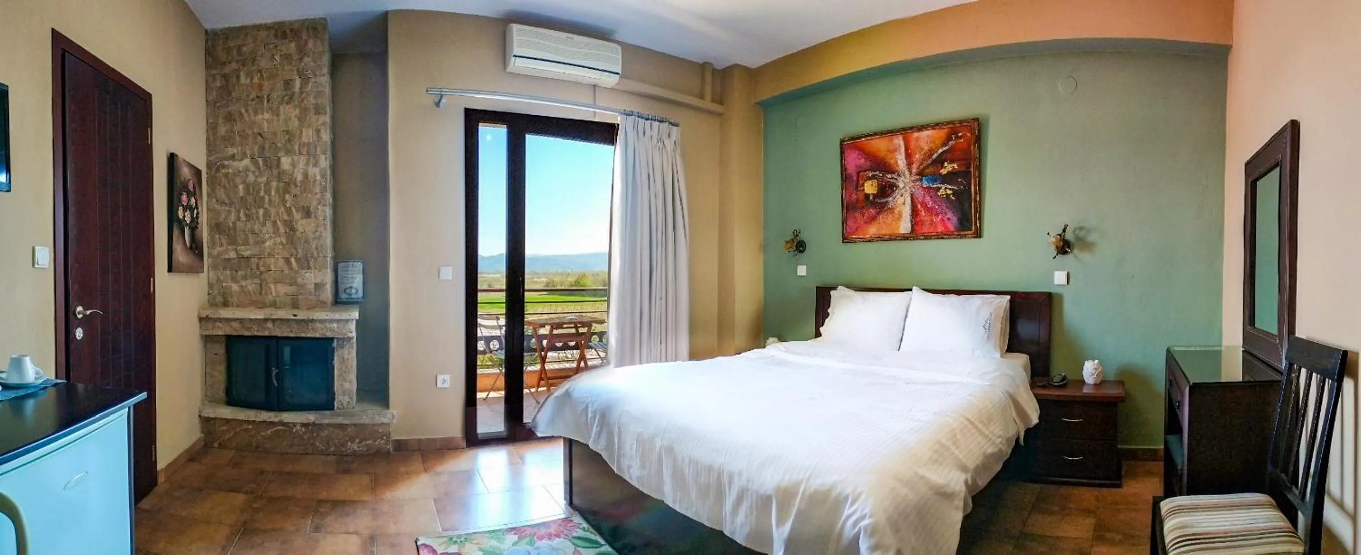 Bed in Gea Kaimaktsalan Hotel & Spa