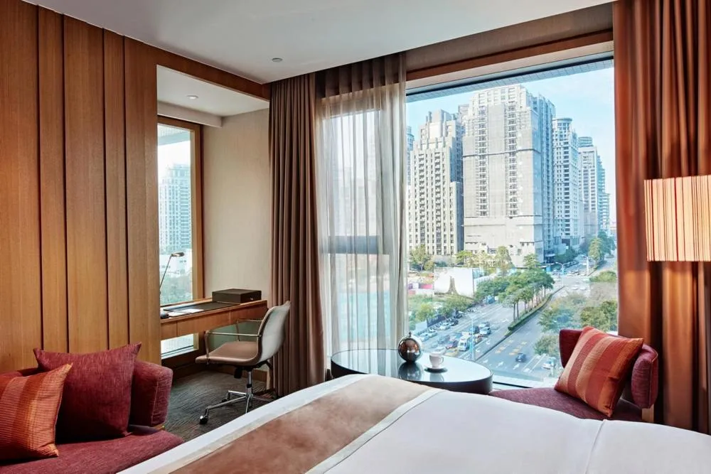 Living room, Bed in Millennium Hotel Taichung