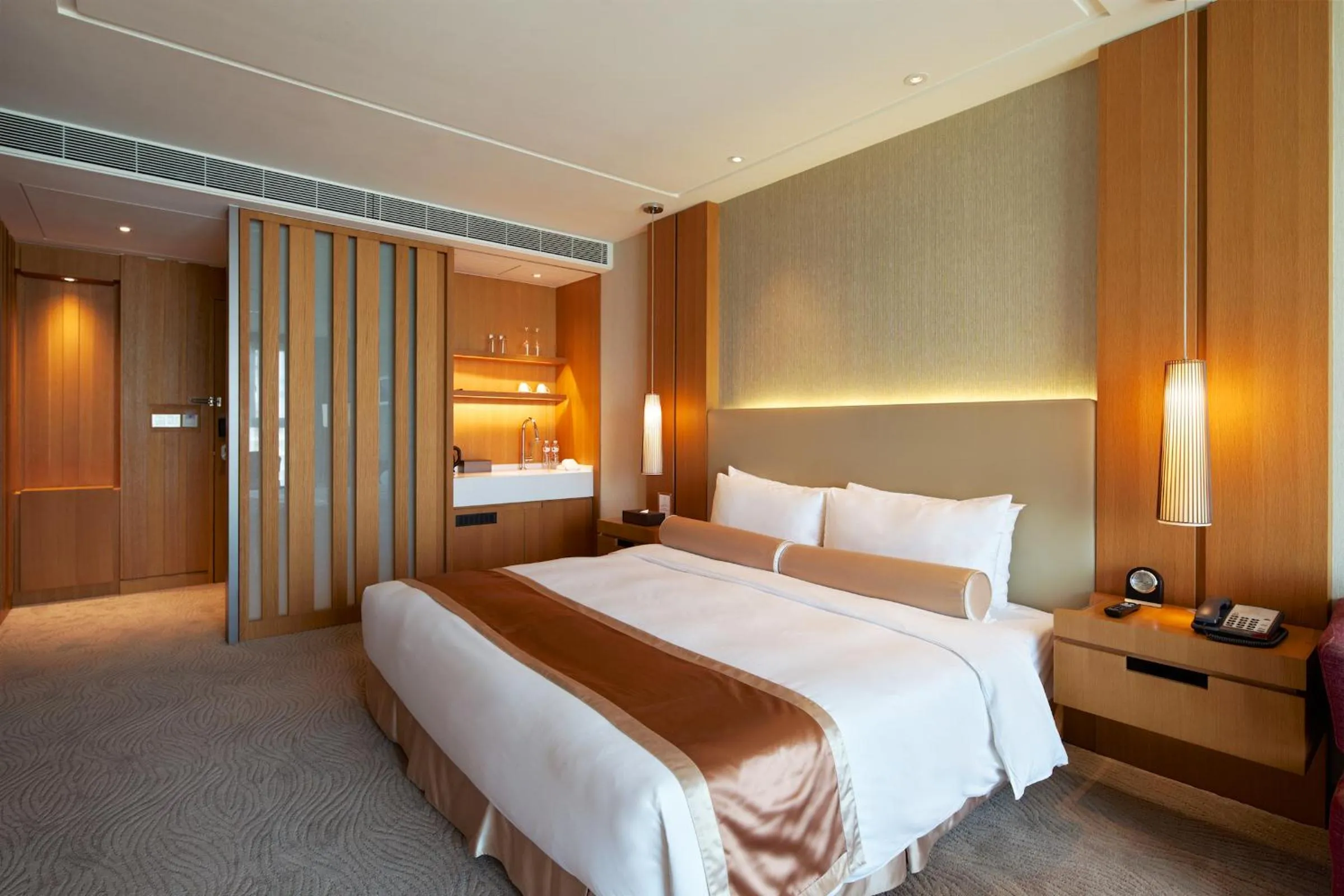 Photo of the whole room, Bed in Millennium Hotel Taichung