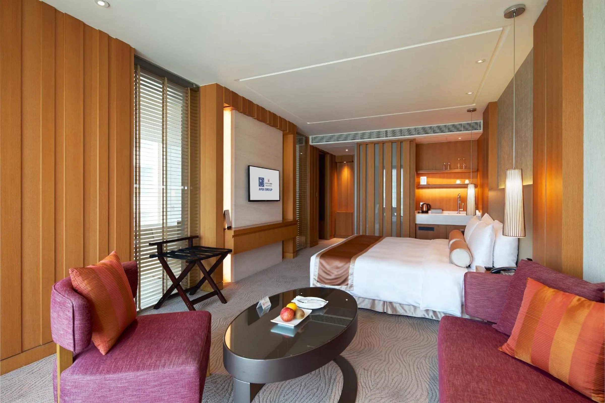 Photo of the whole room, Bed in Millennium Hotel Taichung